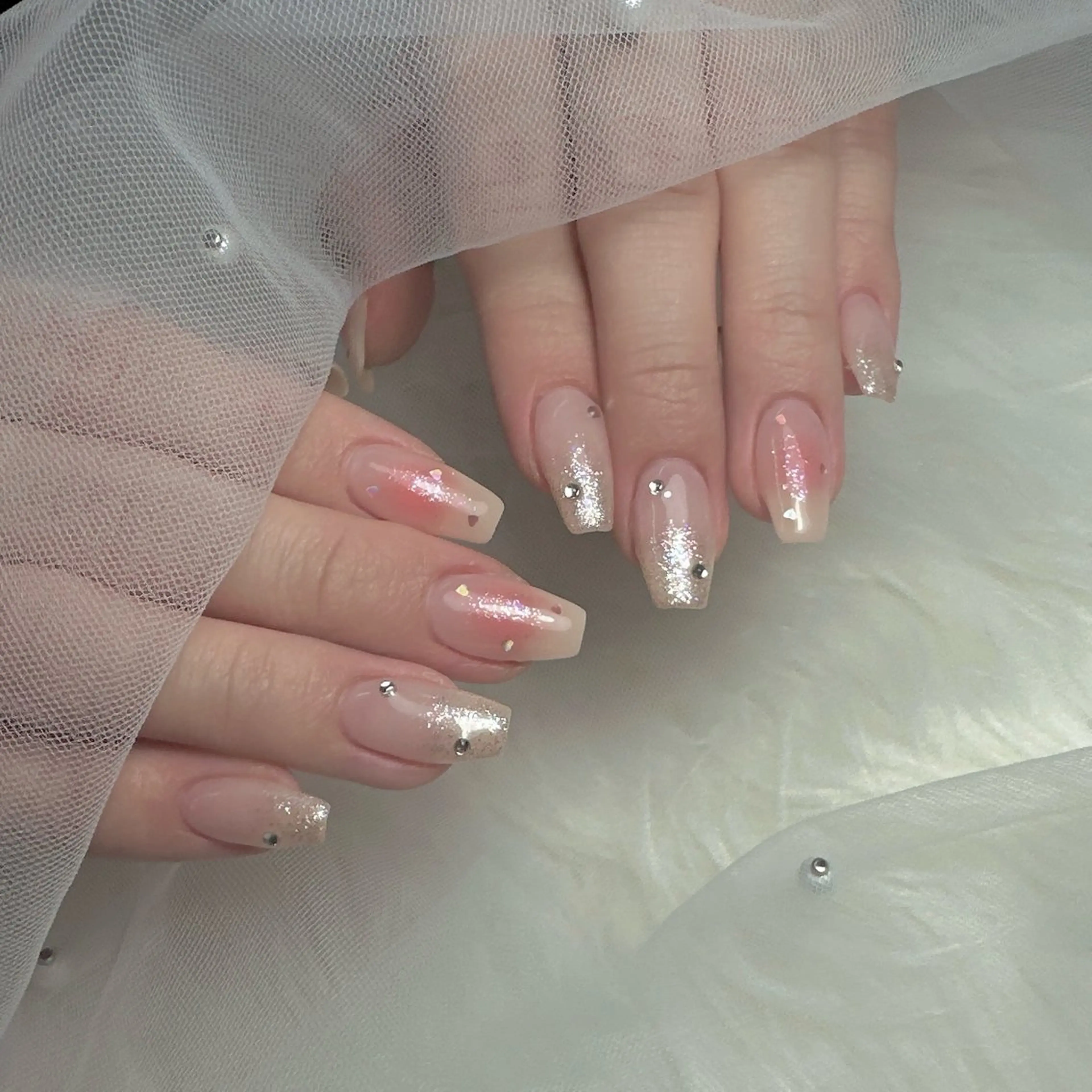 ネイル アートネイル ジェルネイル グラデーション キラキラネイル ラメ(グリッター) ハンドネイル Viola. 優花のネイルデザイン