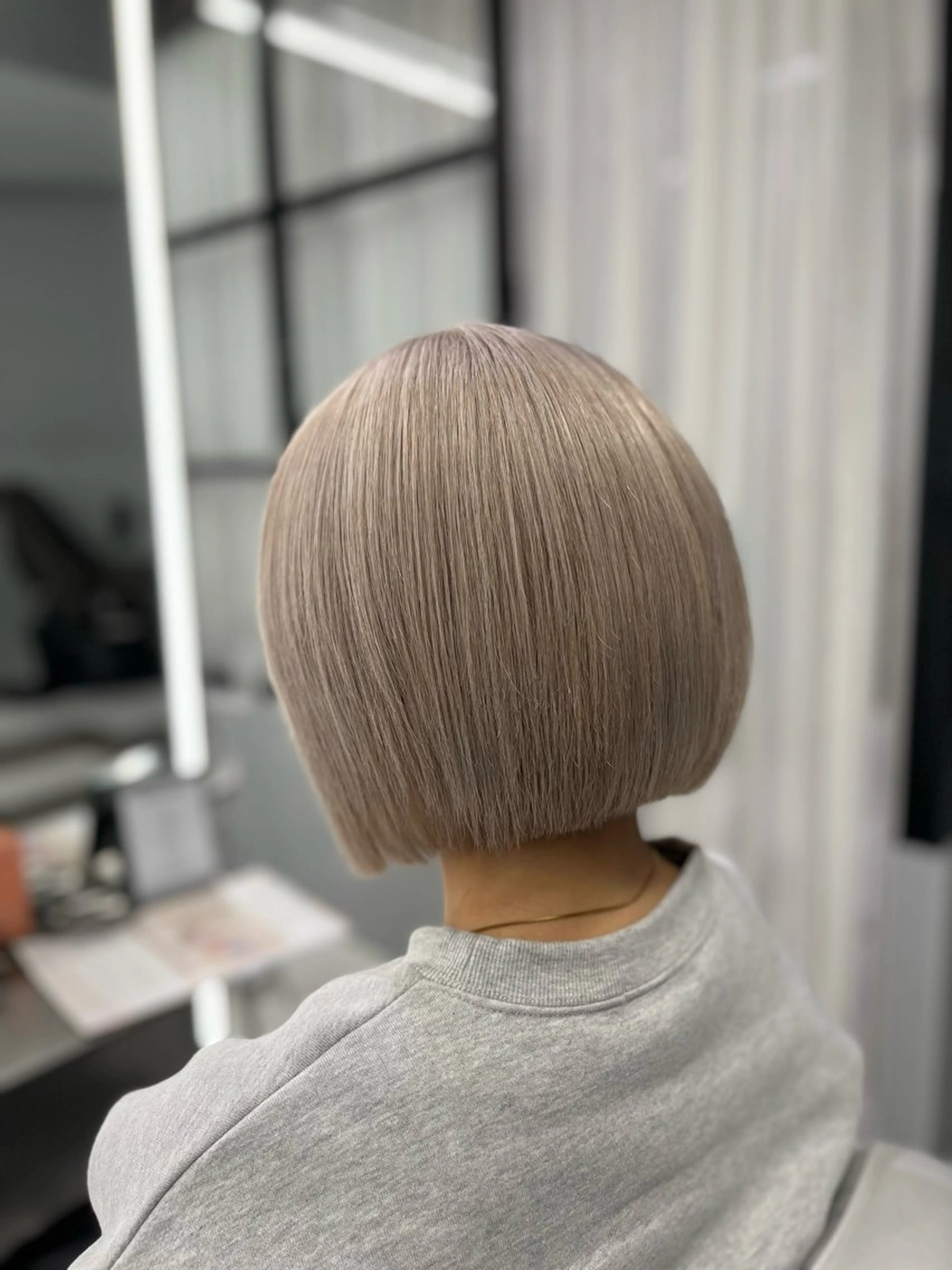 ショート カラー 新宿/レイヤーカット 西澤 ジュンヤのヘアスタイル