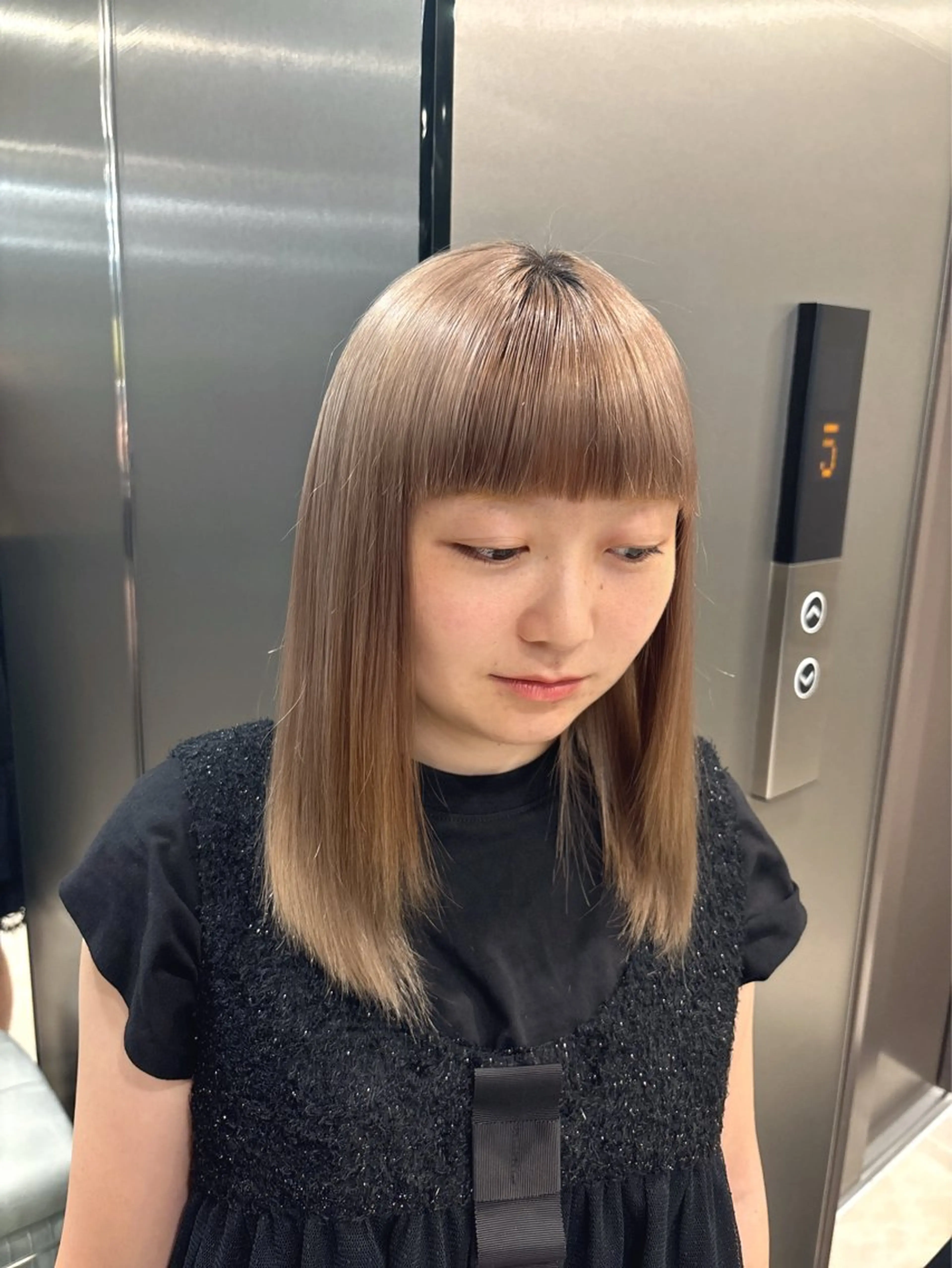 ミディアム カラー 大森 万紘のヘアスタイル