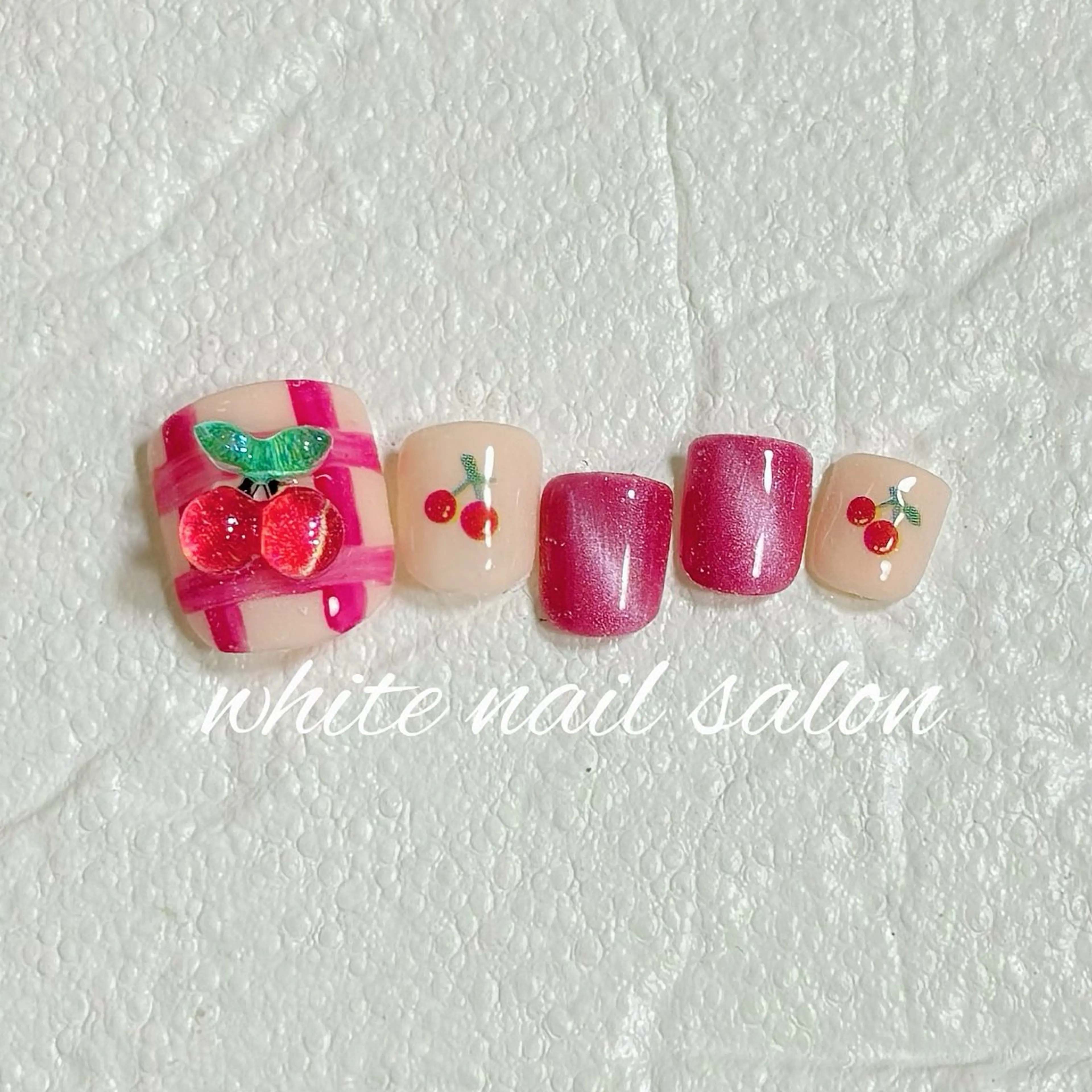 ネイル フットネイル フットネイル white nail salonのネイルデザイン