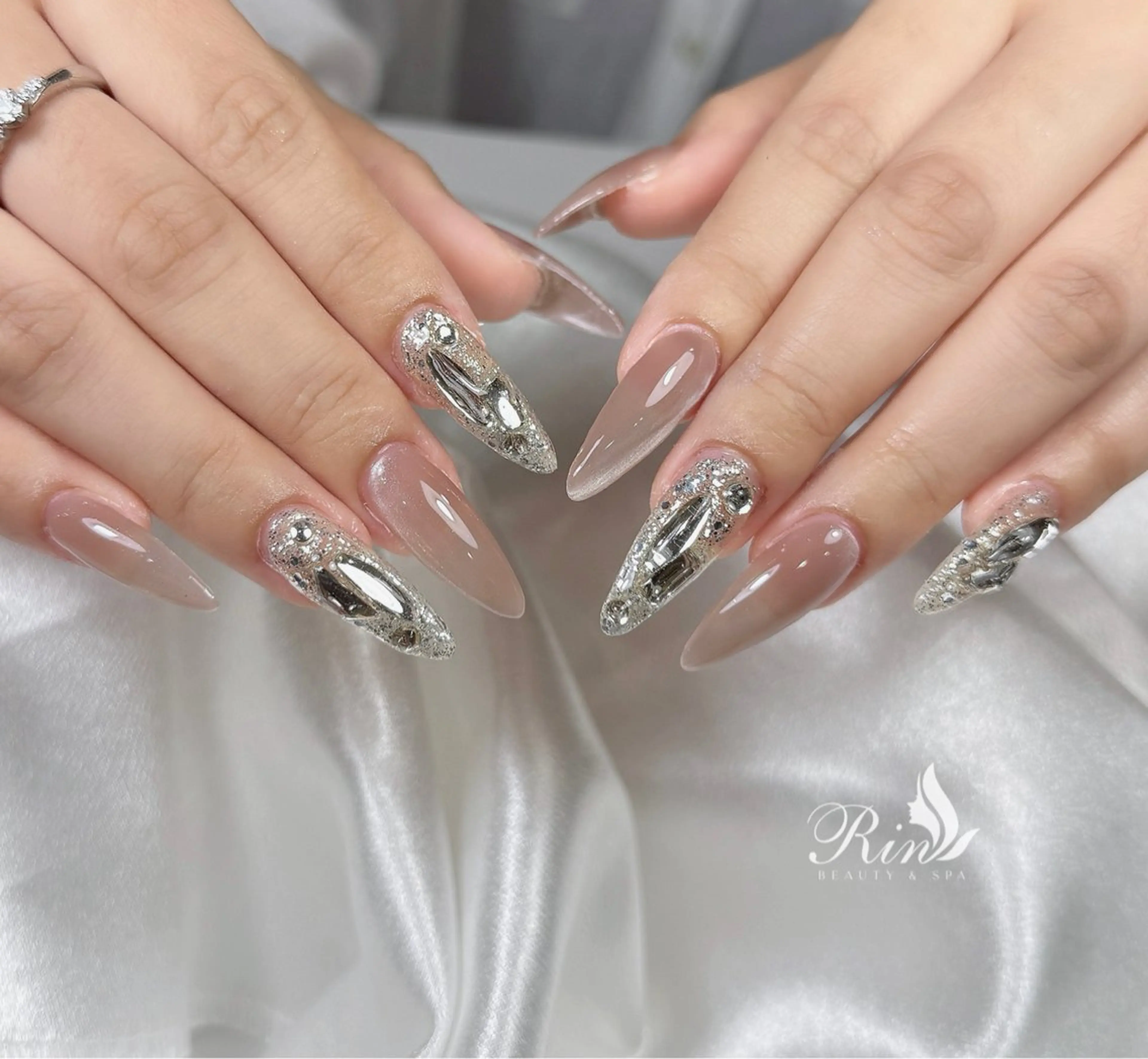 ネイル アートネイル 長さ出し ガーリー 韓国ネイル 持ち込み Rin Nail 新大久保店のネイルデザイン