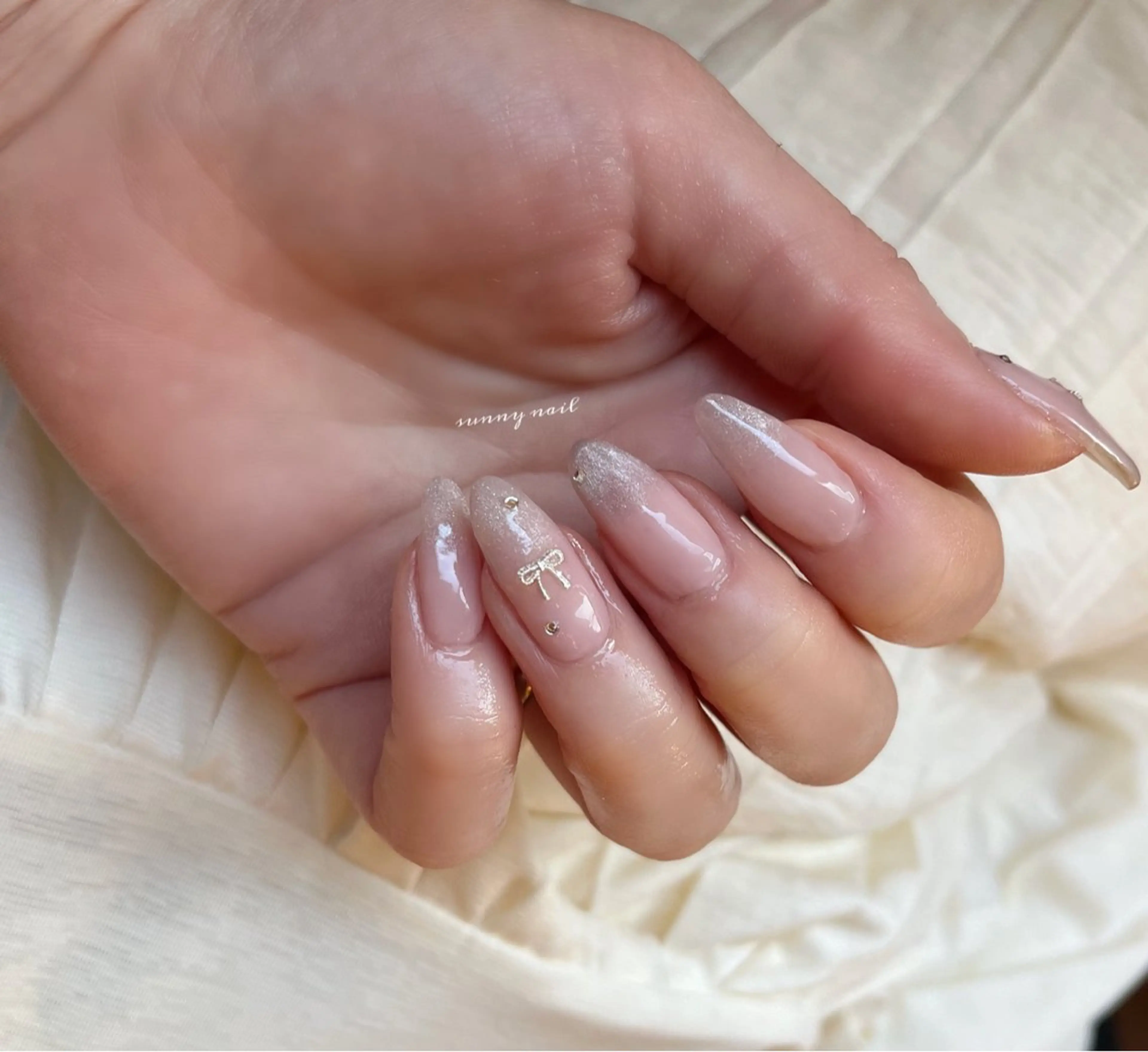 ネイル ジェルネイル グラデーション マグネットネイル パラジェル リボン sunny nailのネイルデザイン
