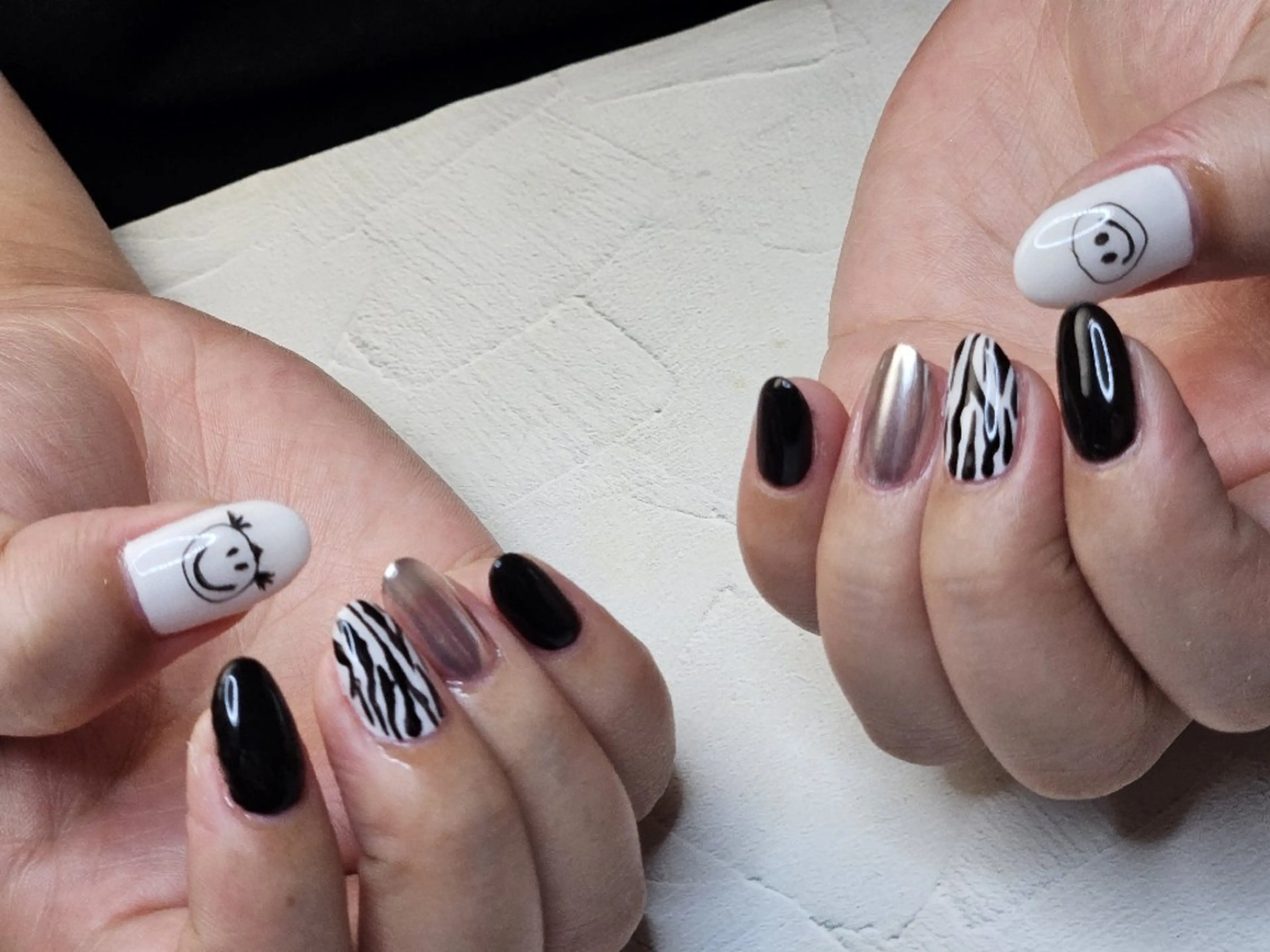 ネイル ラヴィアン ローズのネイルデザイン