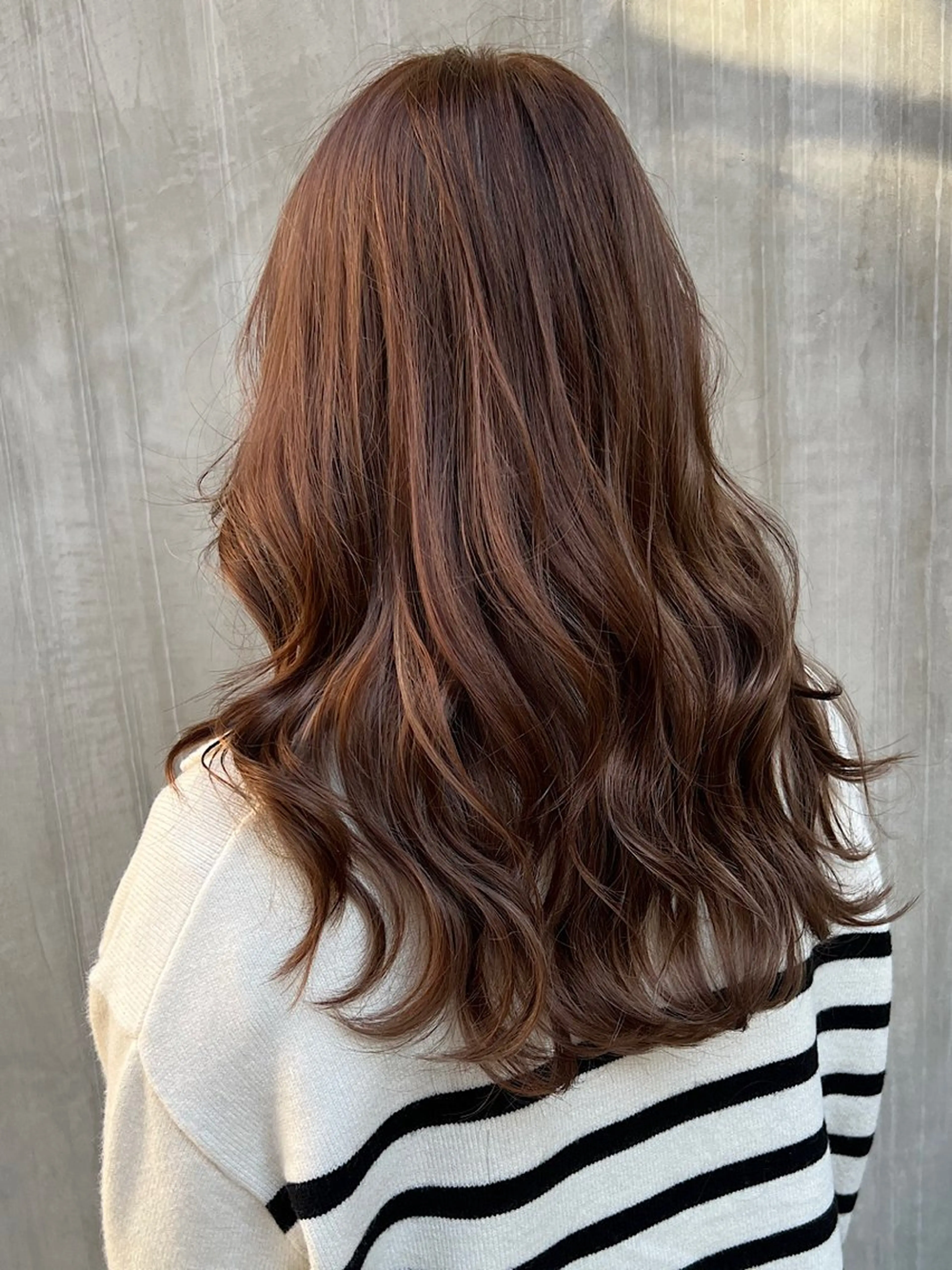 セミロング パーマ 下小鶴 優治のヘアスタイル