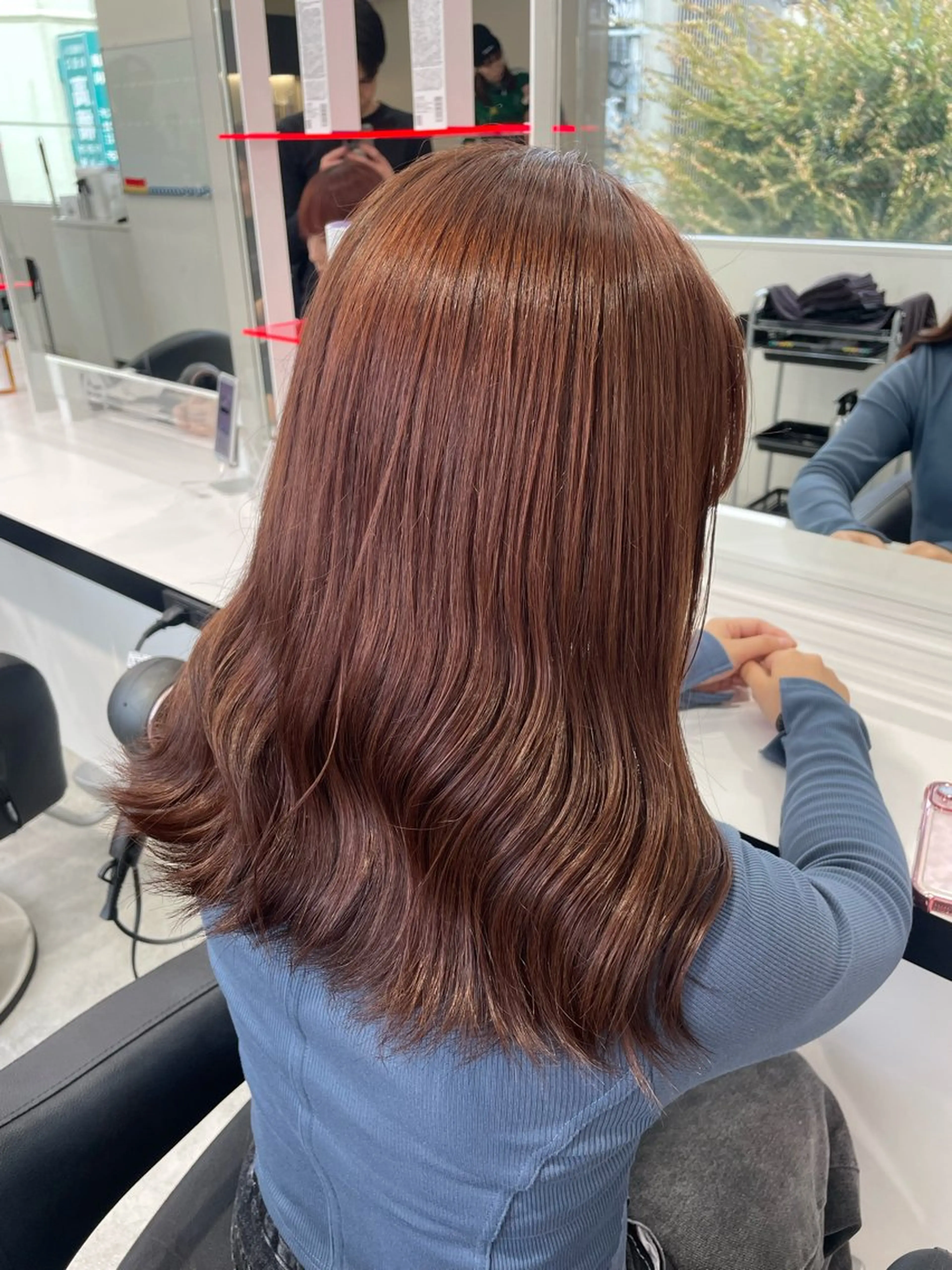 ロング カラー 履歴修正屋さん／ ブロンド／ホワイトのヘアスタイル