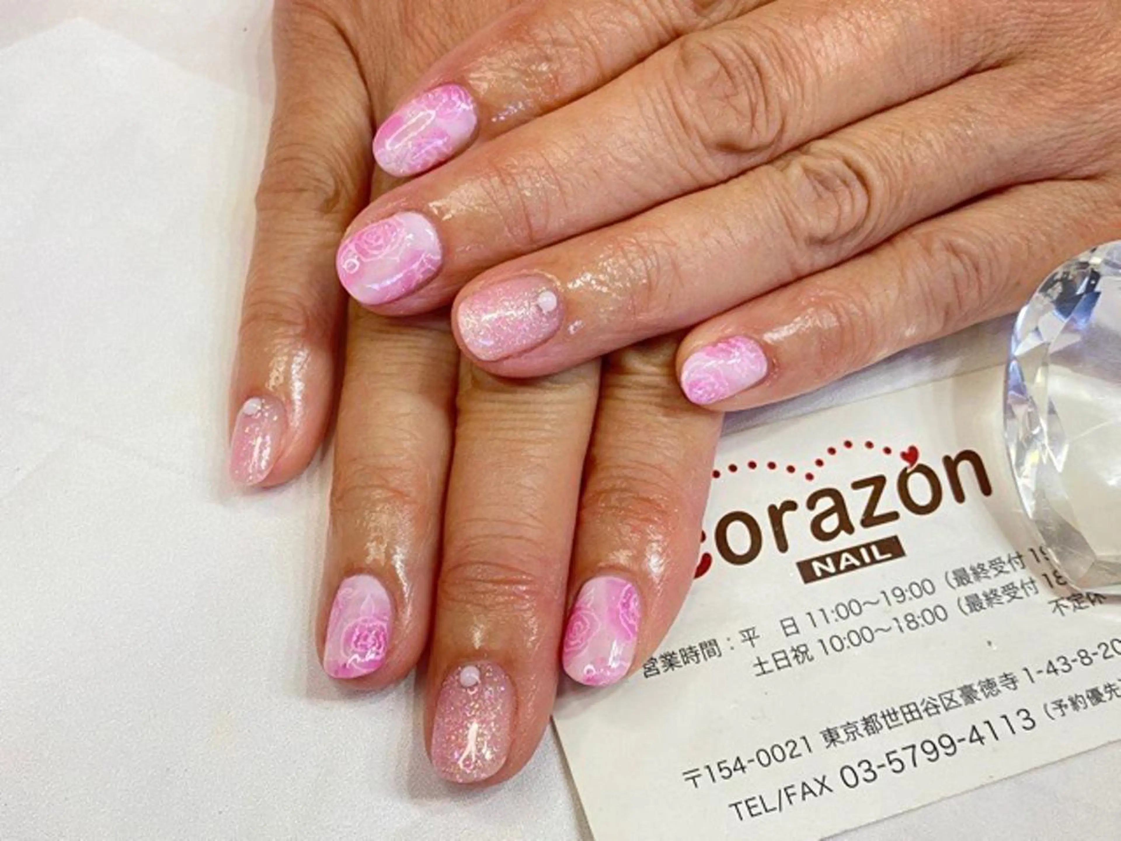 ネイル アートネイル ラメ(グリッター) ワンカラーネイル ピンク ホワイト ネイリスト aicoのネイルデザイン