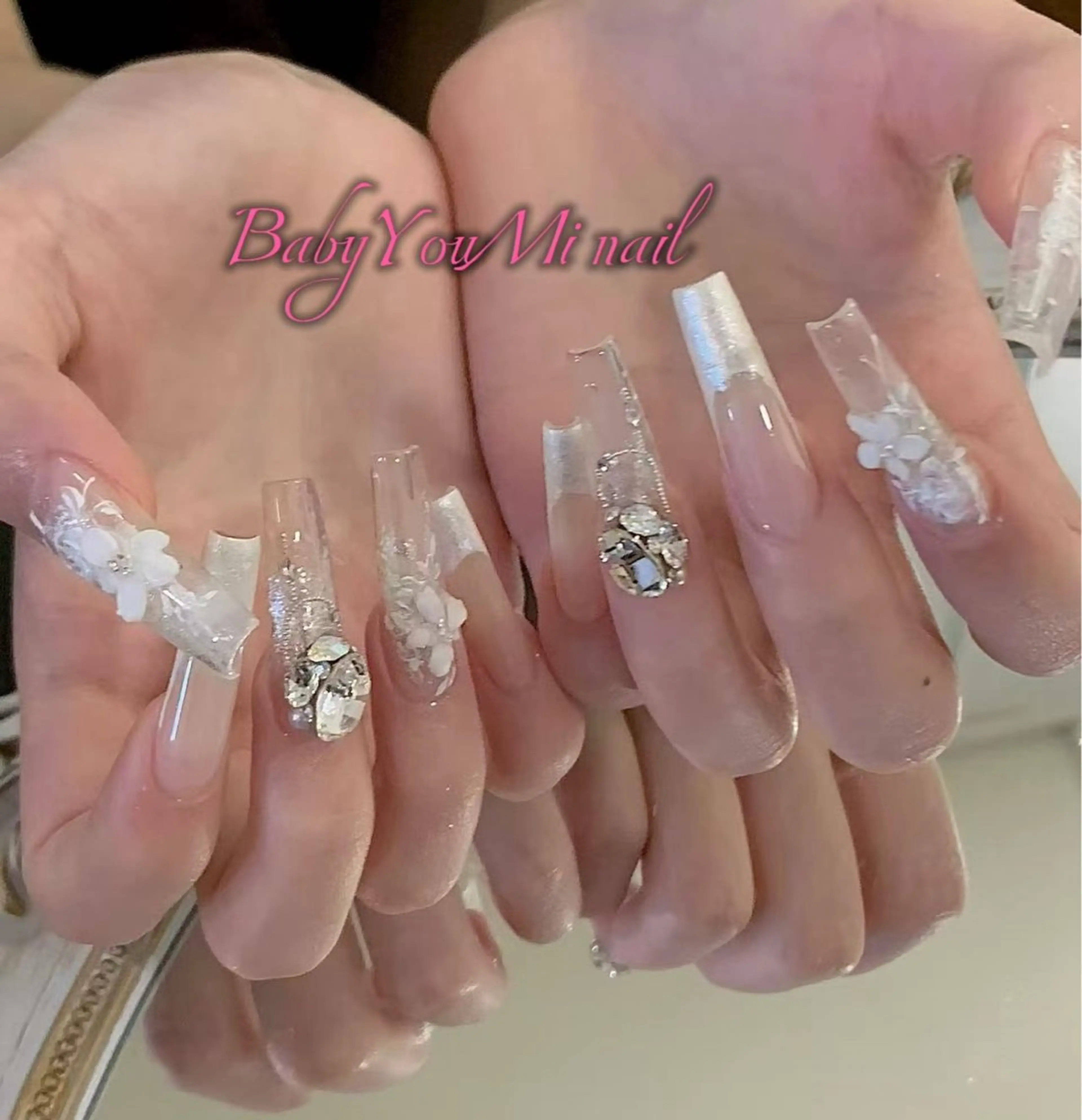 ネイル オーロラネイル フラワーネイル フットネイル フレンチネイル ジェルネイル ハンドネイル 相沢 さやかのネイルデザイン