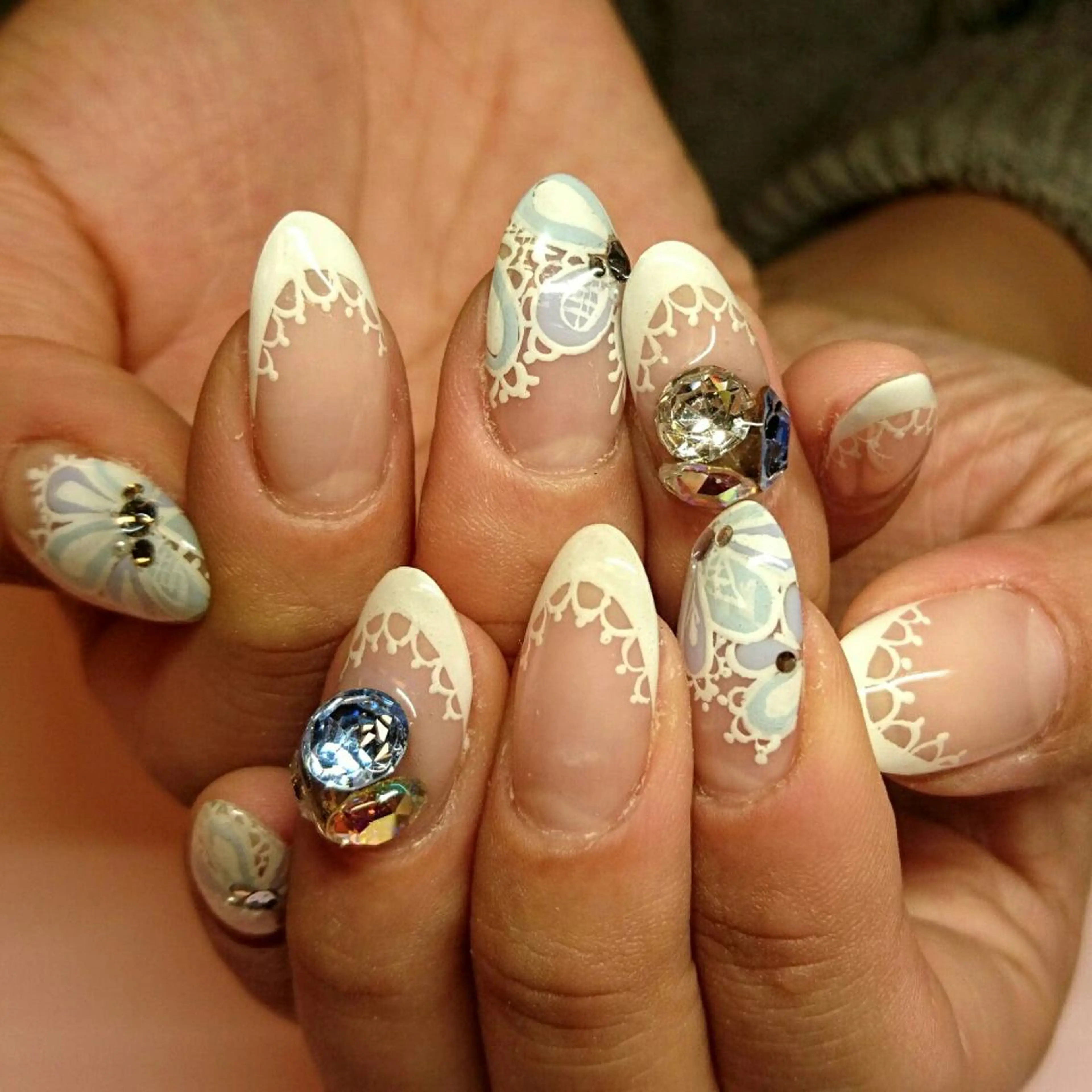 ネイル フレンチネイル レース 三上 恵美のマツエク・マツパデザイン