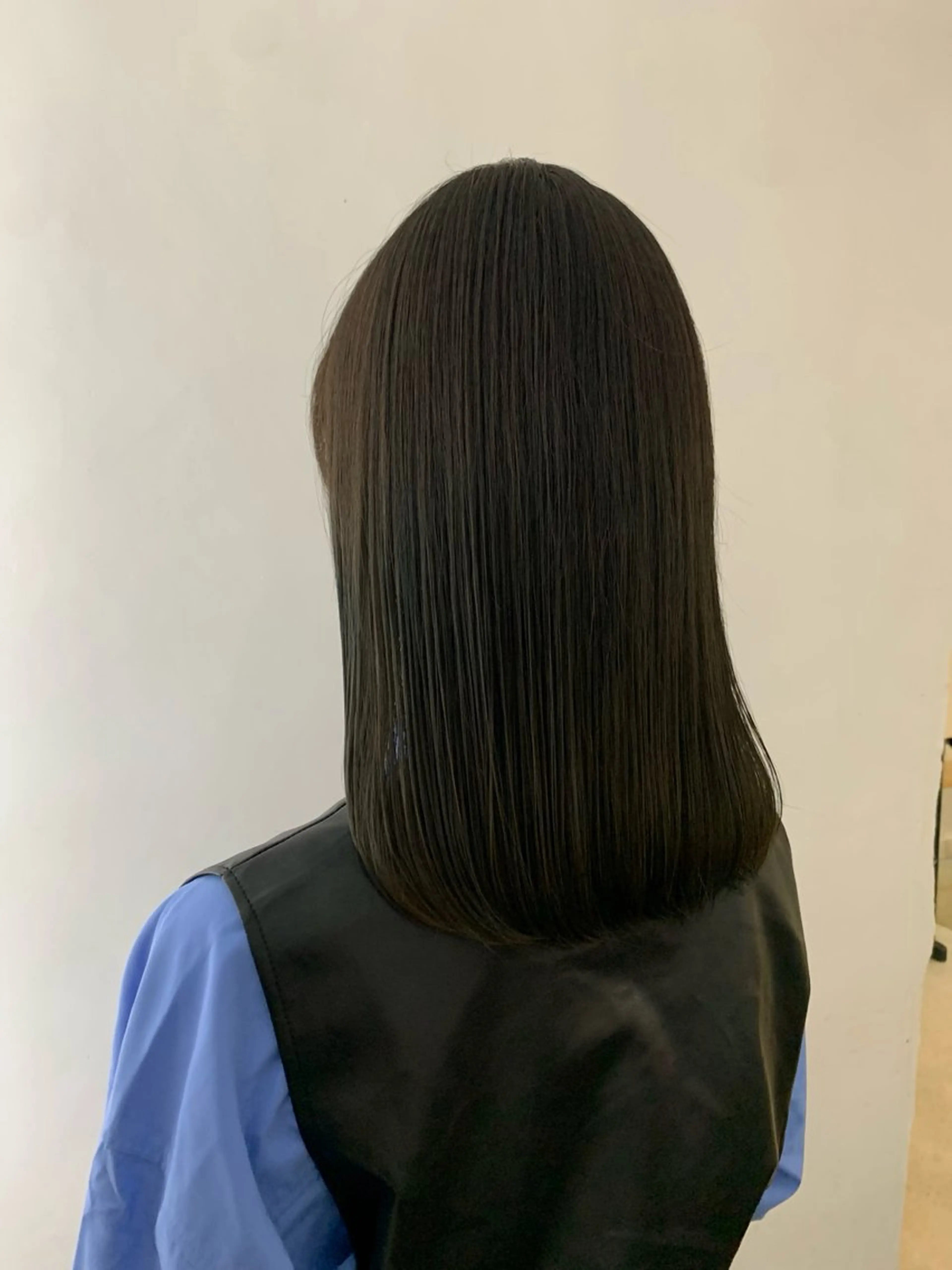 カラー ハロウ momonaのヘアスタイル