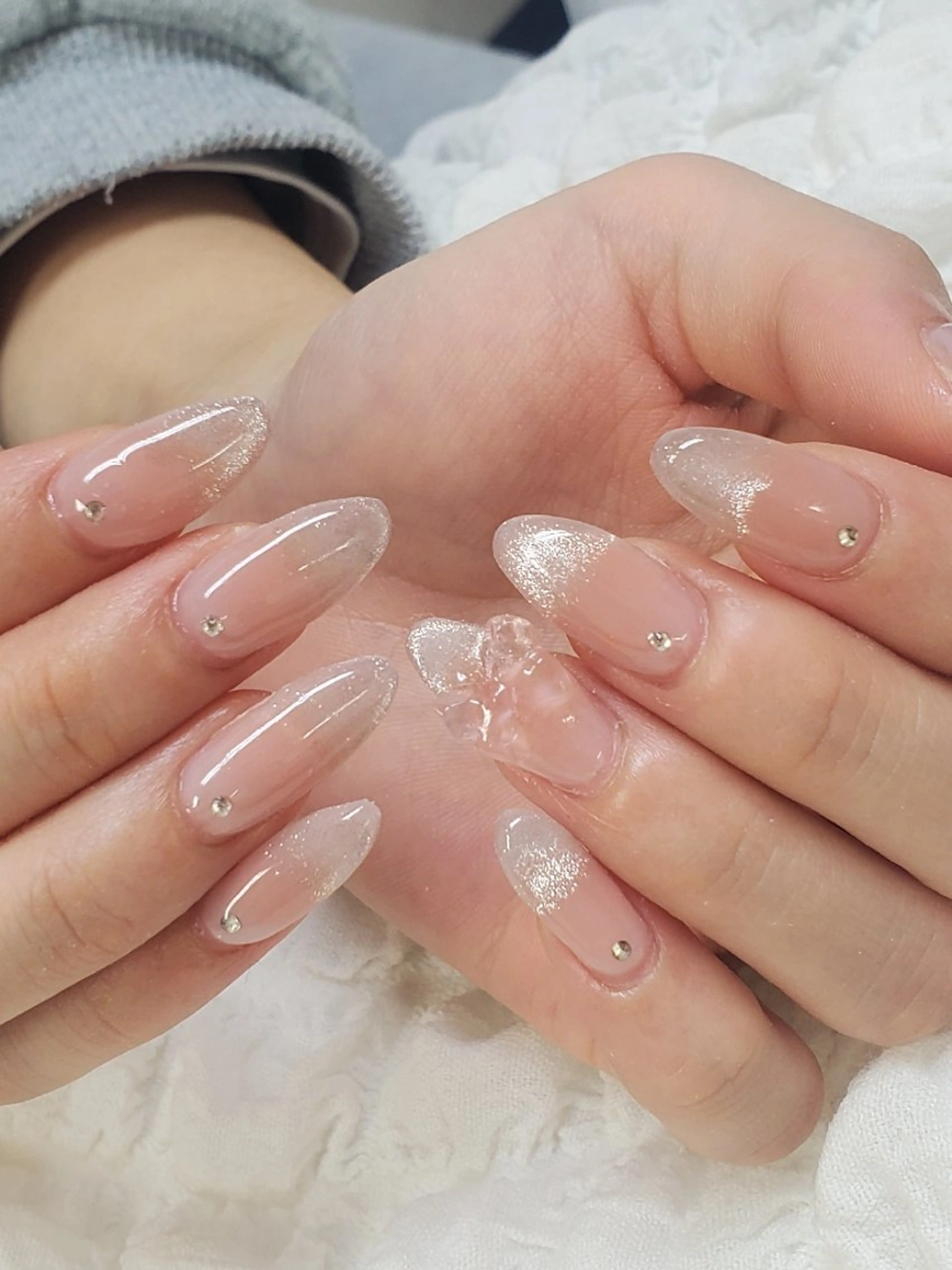 ネイル チークネイル マグネットネイル リボン シンプルネイル Nail 🌱TSUBASAのネイルデザイン