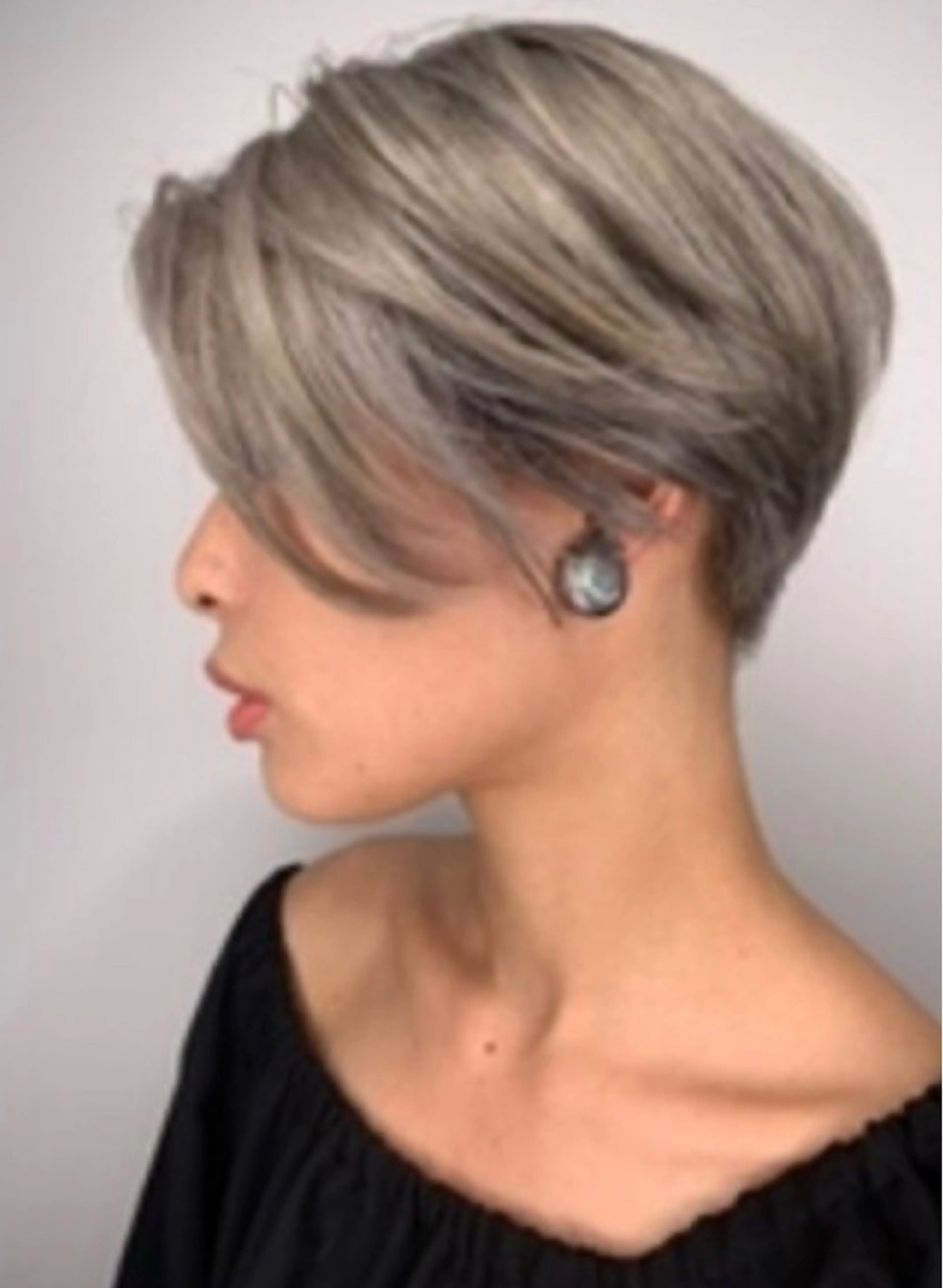 ショート Haya Sayoのヘアスタイル