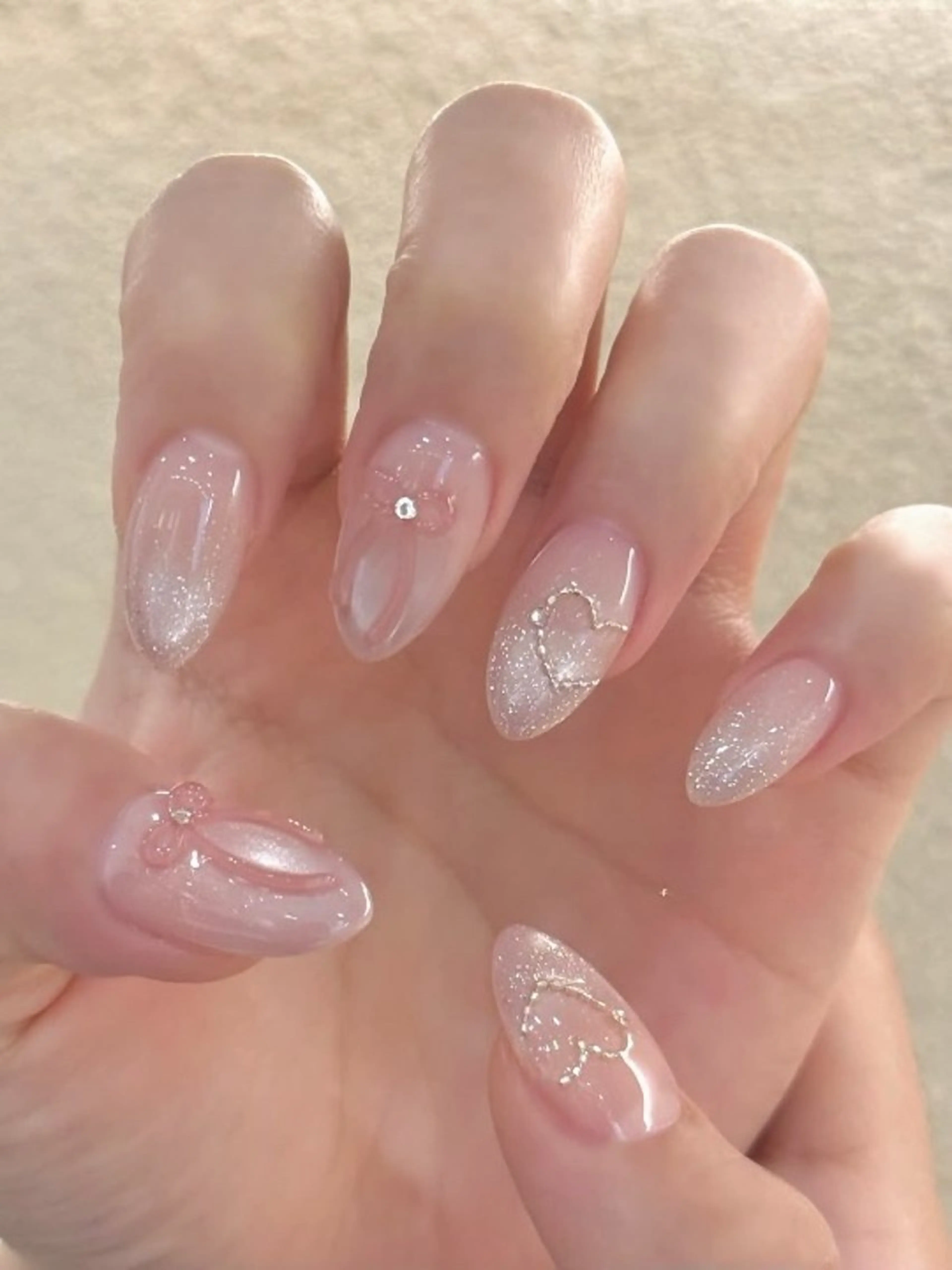 カラー グラデーションカラー ピンクカラー ハンドネイル AIN Nailのネイルデザイン
