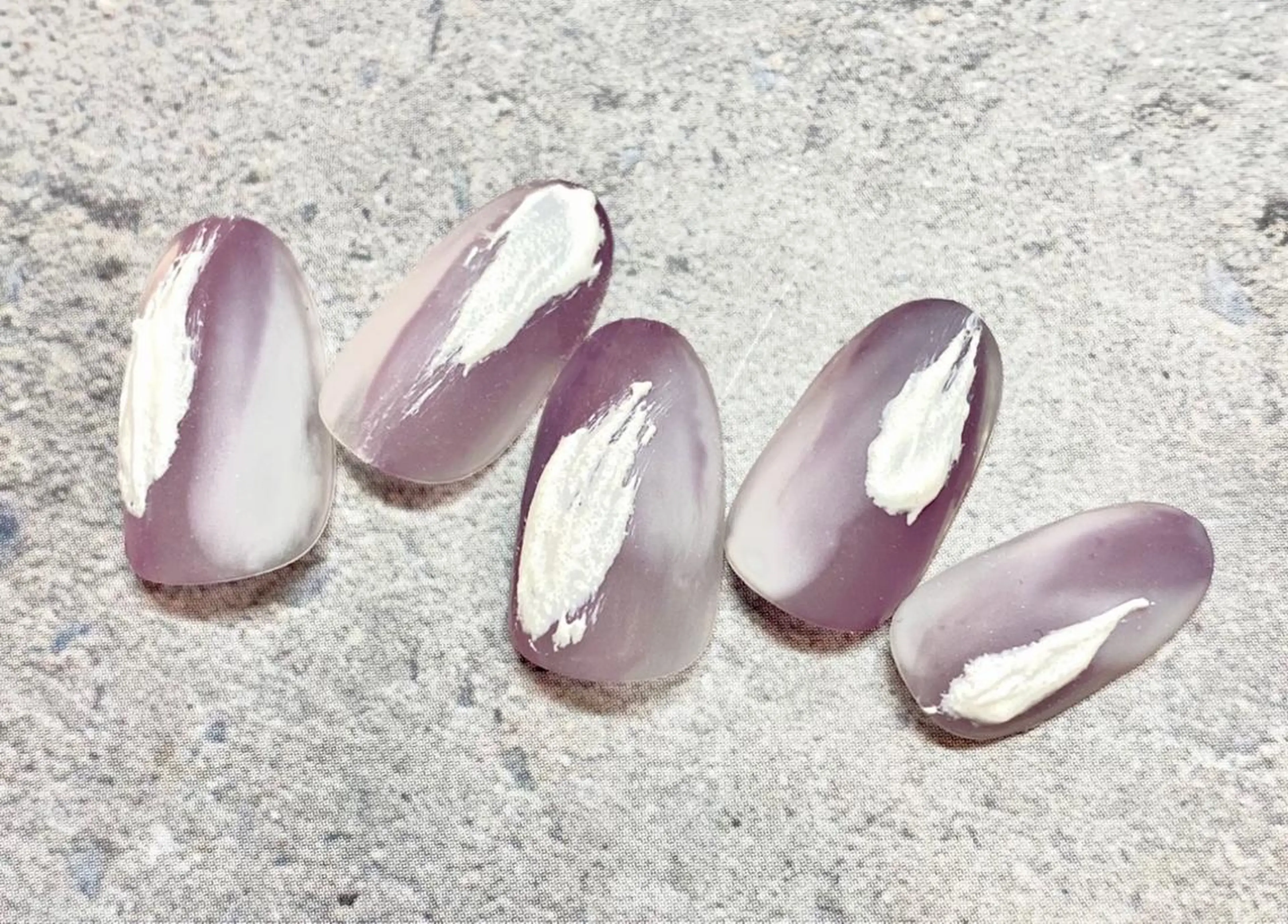 ネイル ニュアンスネイル SyiSyu 梅田店のネイルデザイン