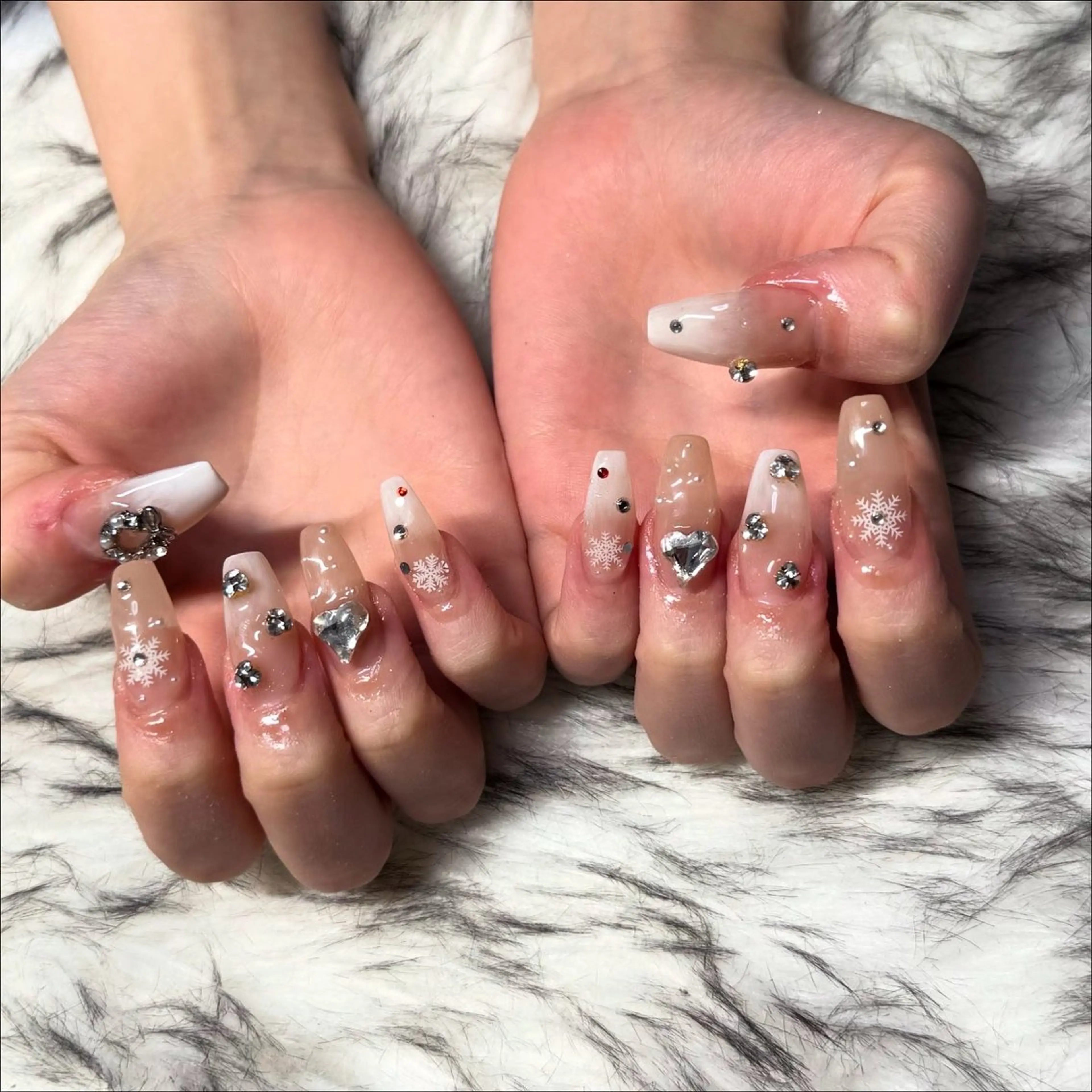 ロング ハンドネイル mao .のネイルデザイン