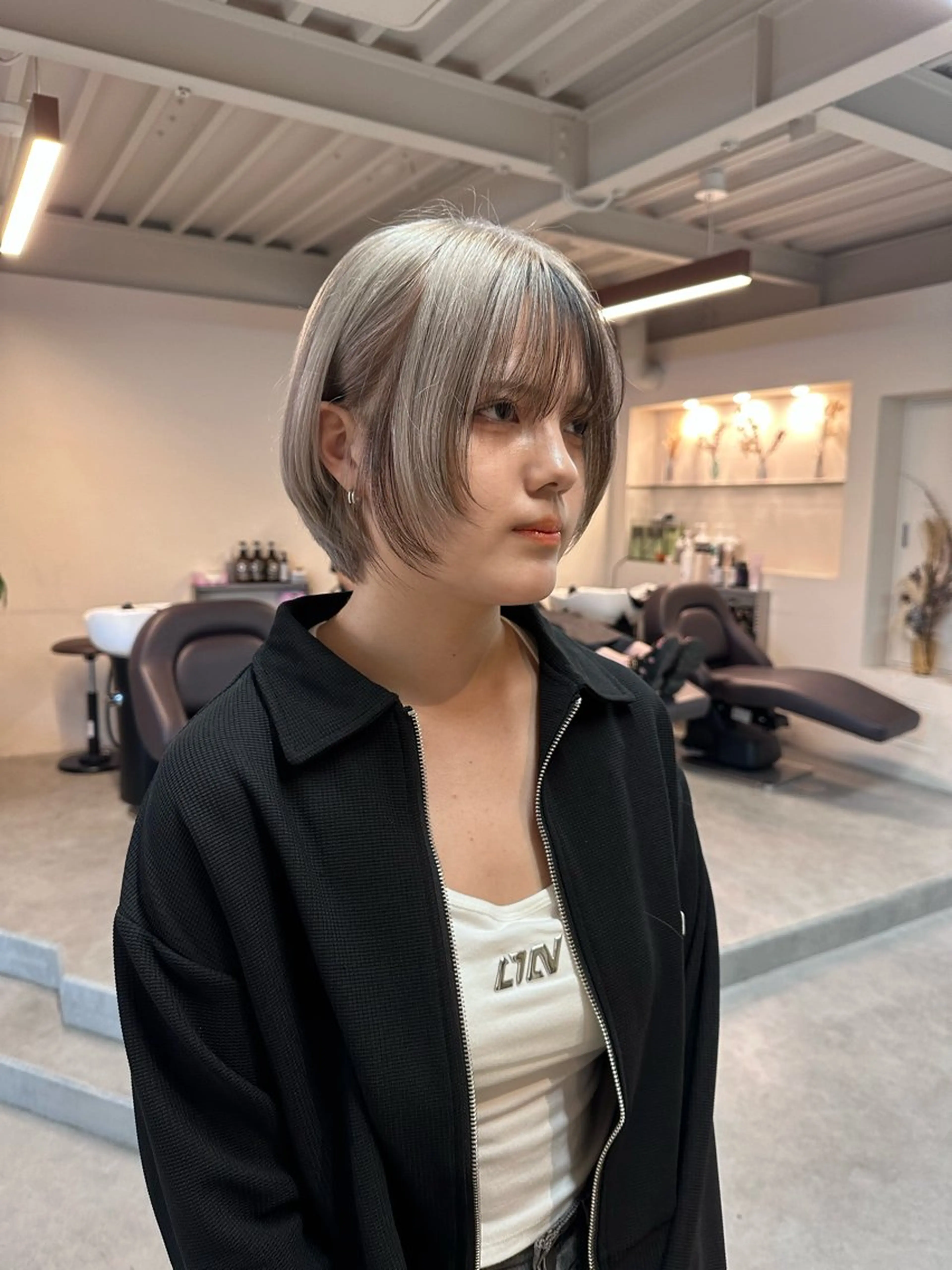 ショート カラー ハイトーン×似合わせ 🌱中川慎之介のヘアスタイル