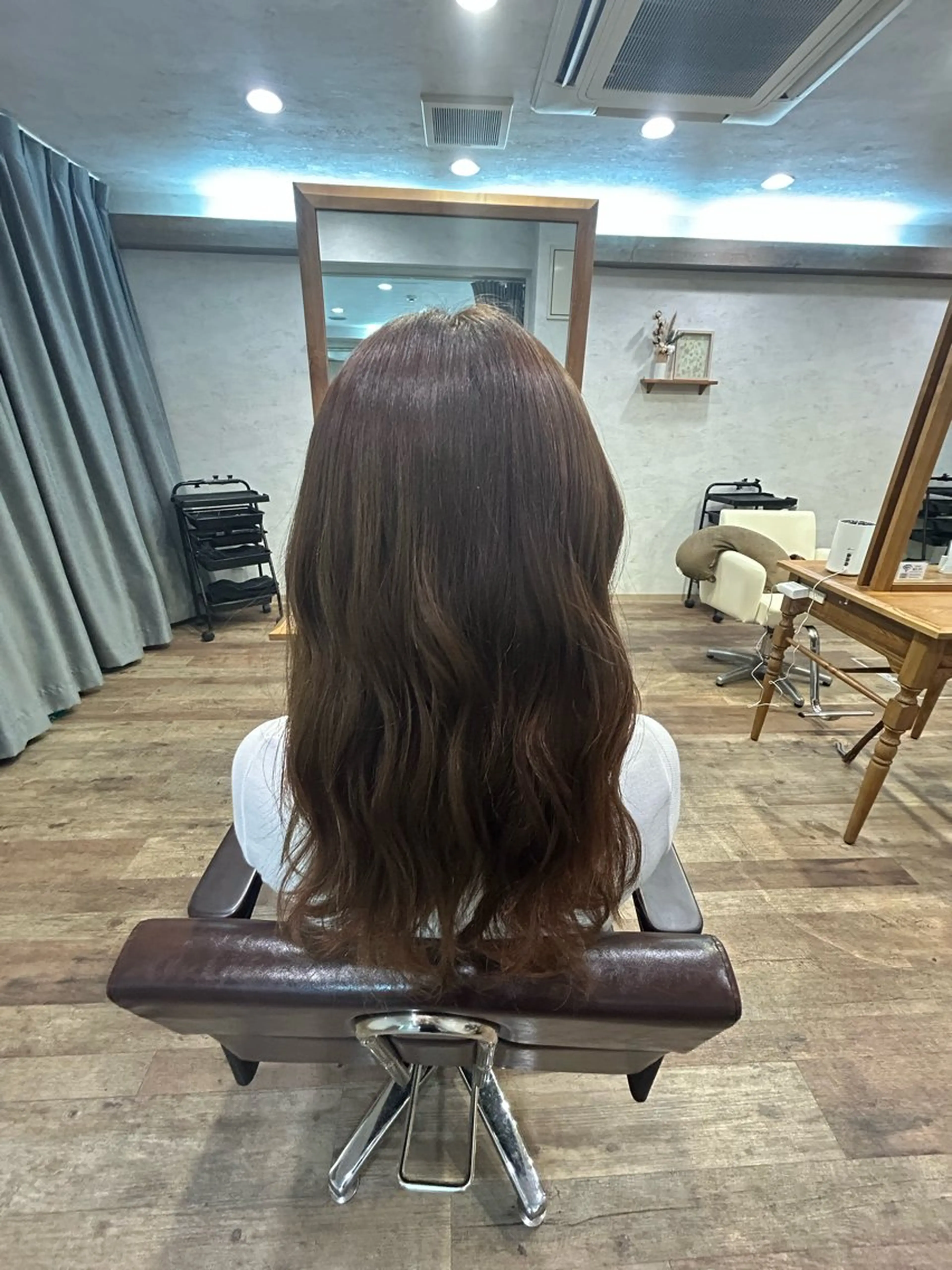 セミロング カラー ヘアカラー トリートメント 吉田 萌花のヘアスタイル