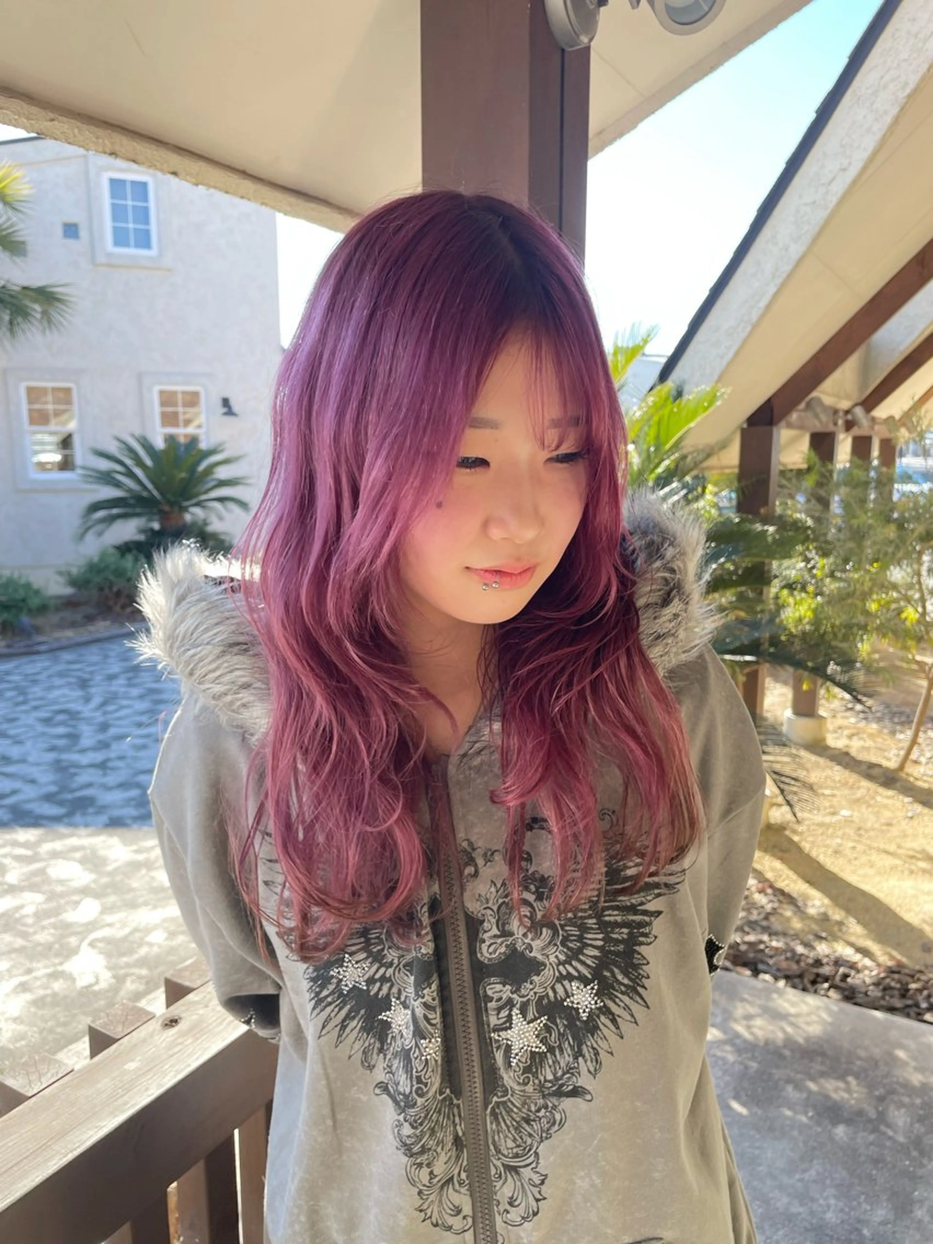 ロング カラー ラベンダーカラー ラベンダーピンク ピンクカラー moe🥣ﾚｲﾔｰ ｶｯﾄ/透明感ｶﾗｰのヘアスタイル