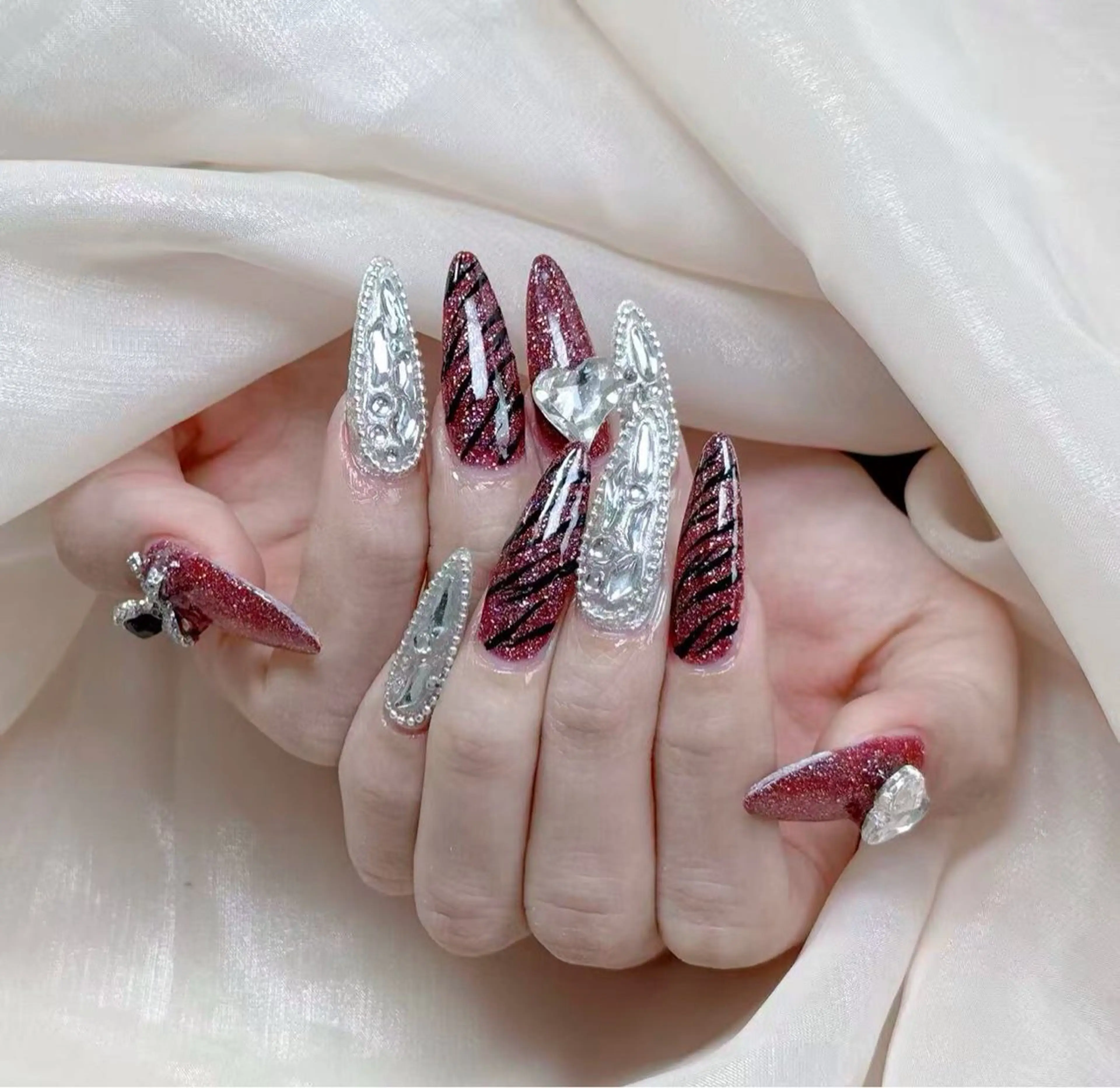 ネイル 小 雨のネイルデザイン