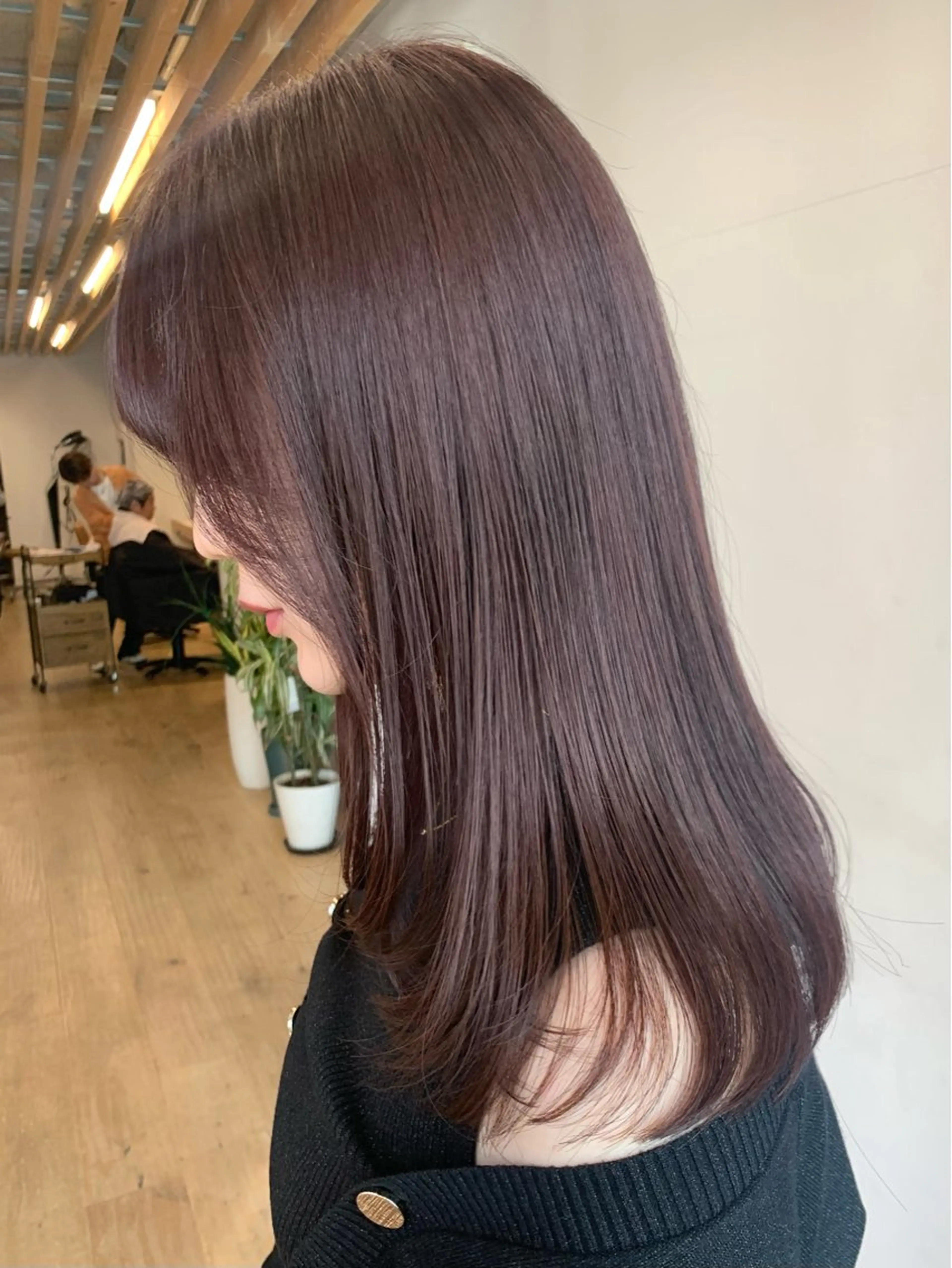 セミロング 鈴木 まりやのヘアスタイル