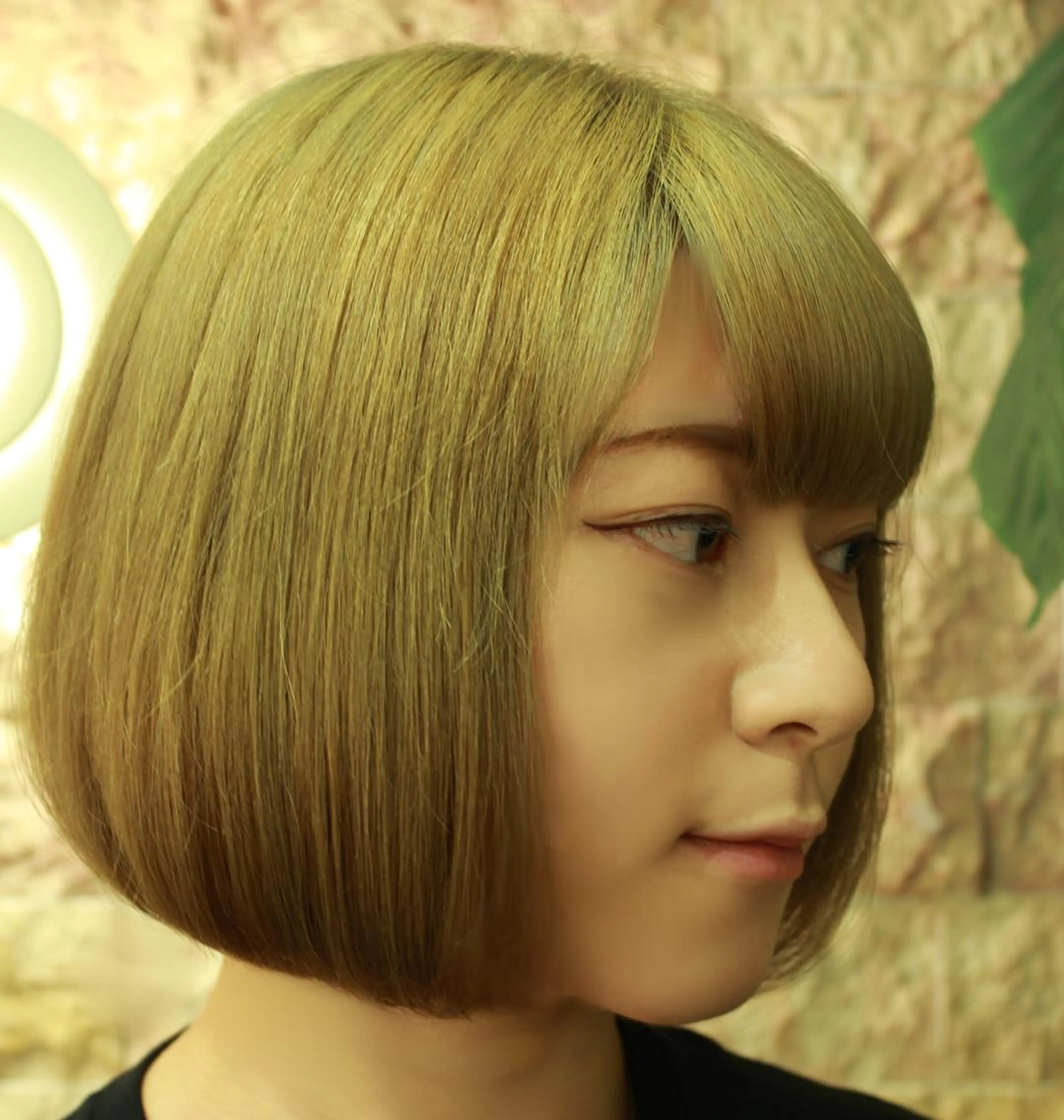 ミディアム アッシュ ボブ 河内 崇純のヘアスタイル