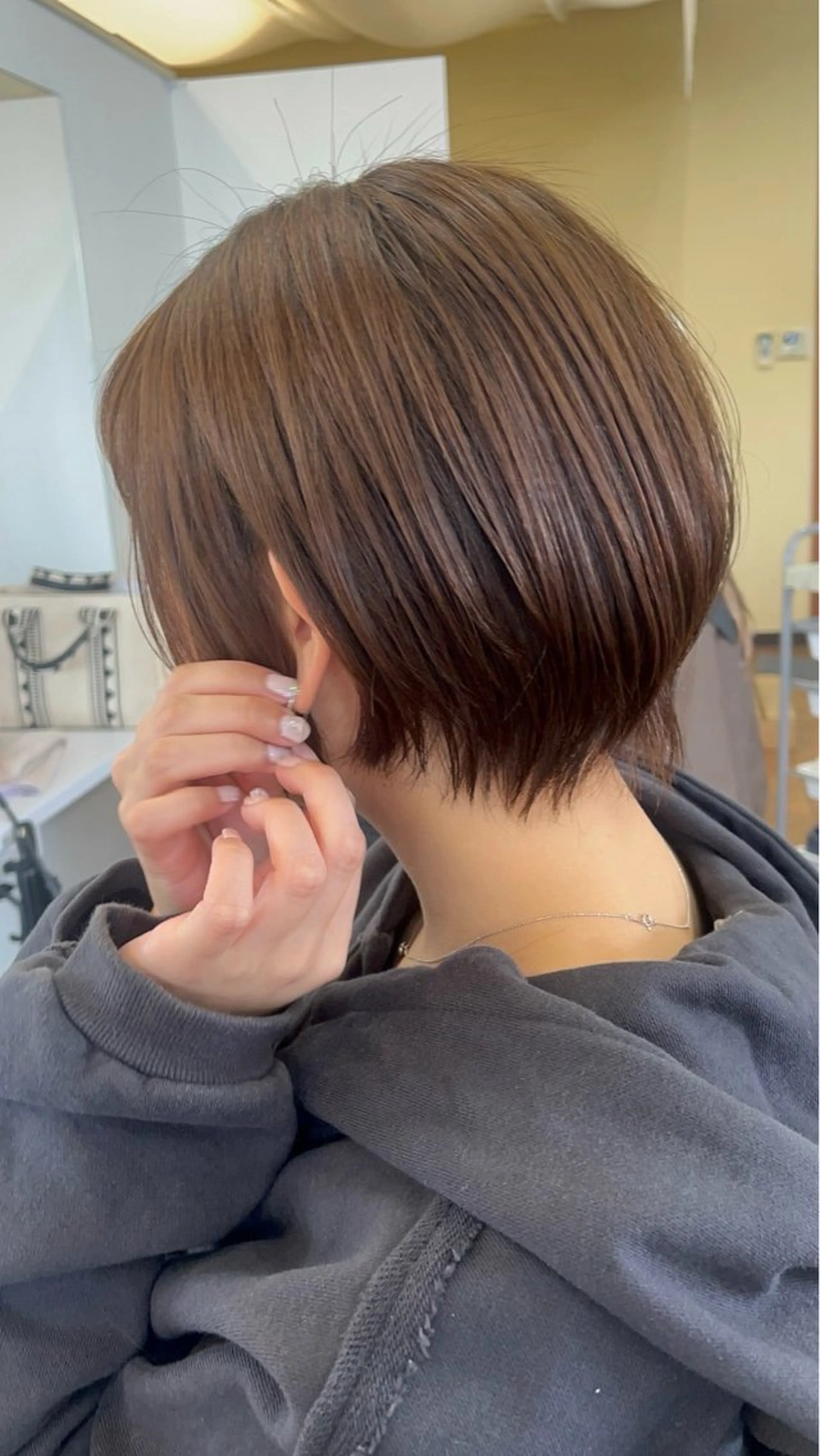 ショート 尾形 日和のヘアスタイル