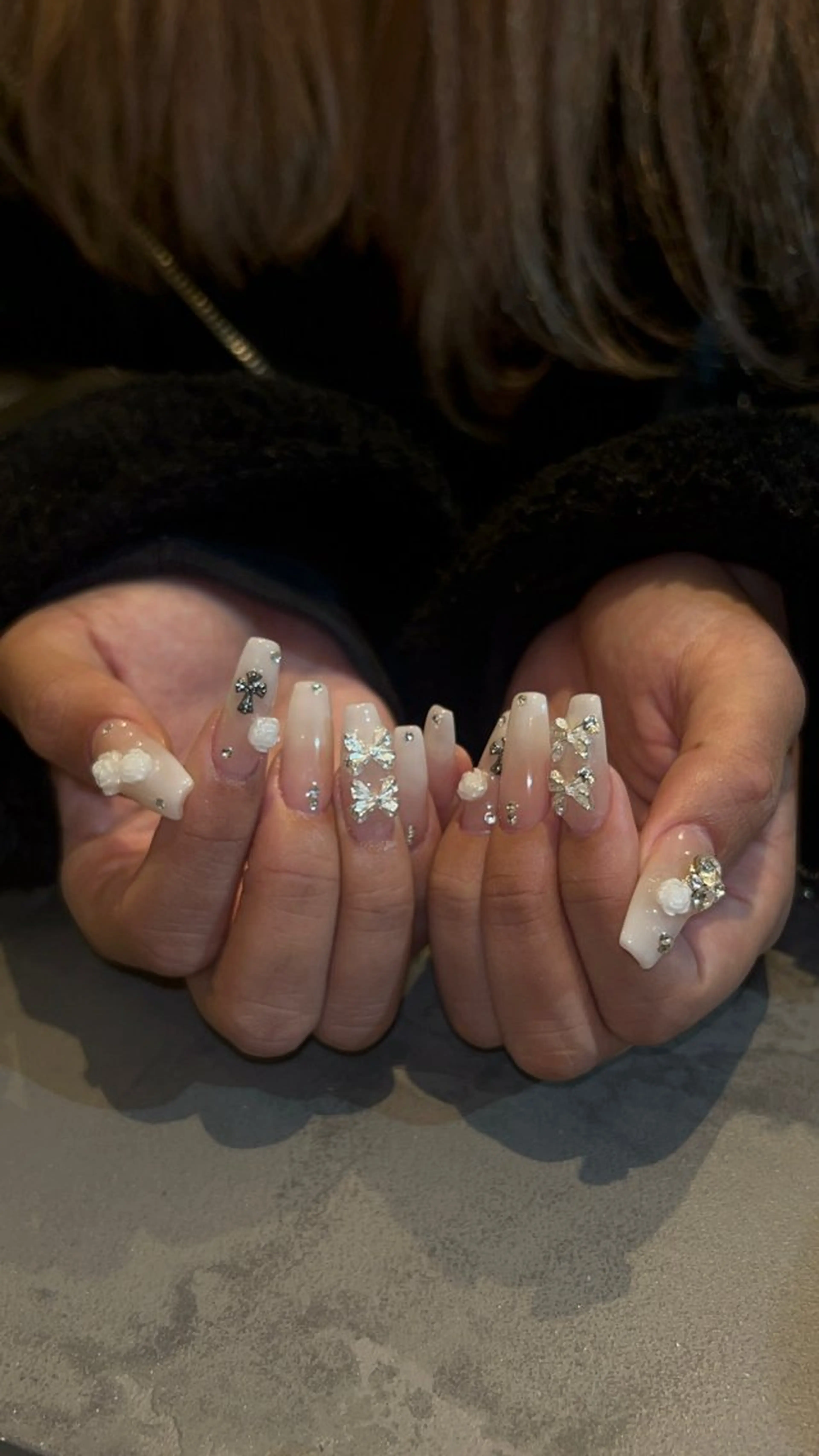 ネイル グラデーション ホワイト ハンドネイル plume. noaのネイルデザイン