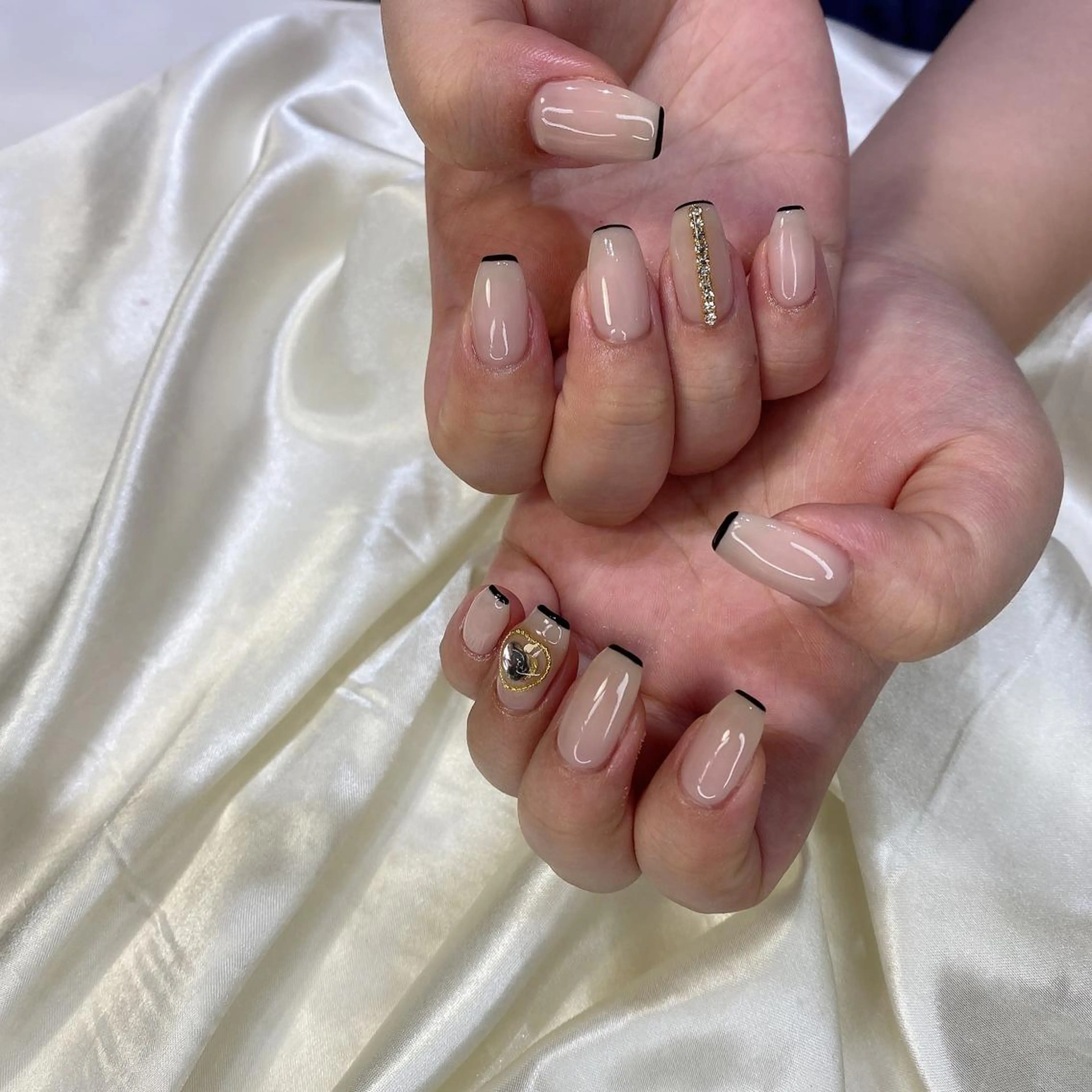 ネイル ハンドネイル 西岡 杏のネイルデザイン