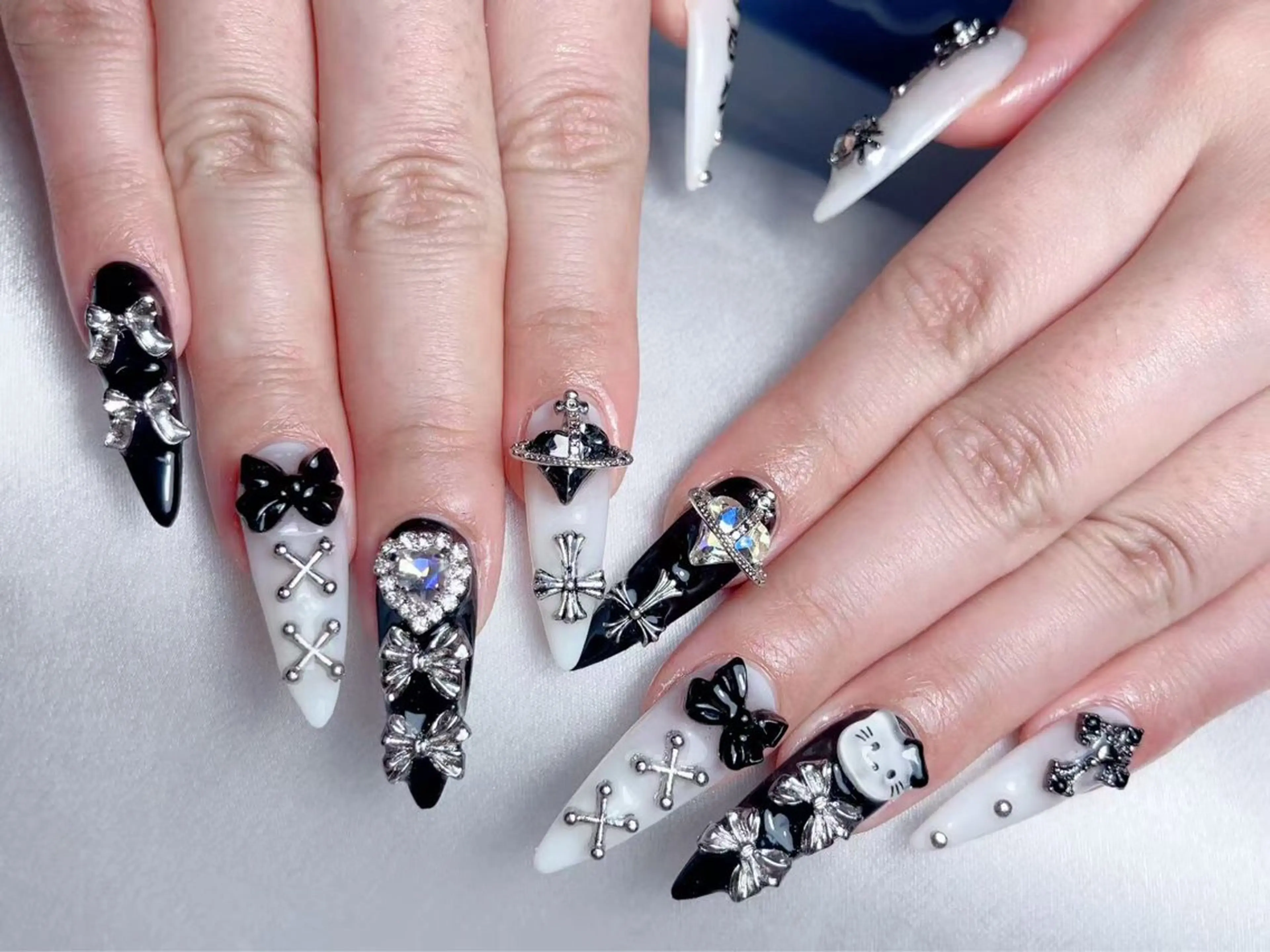 ネイル LR.ONE ヨウのネイルデザイン