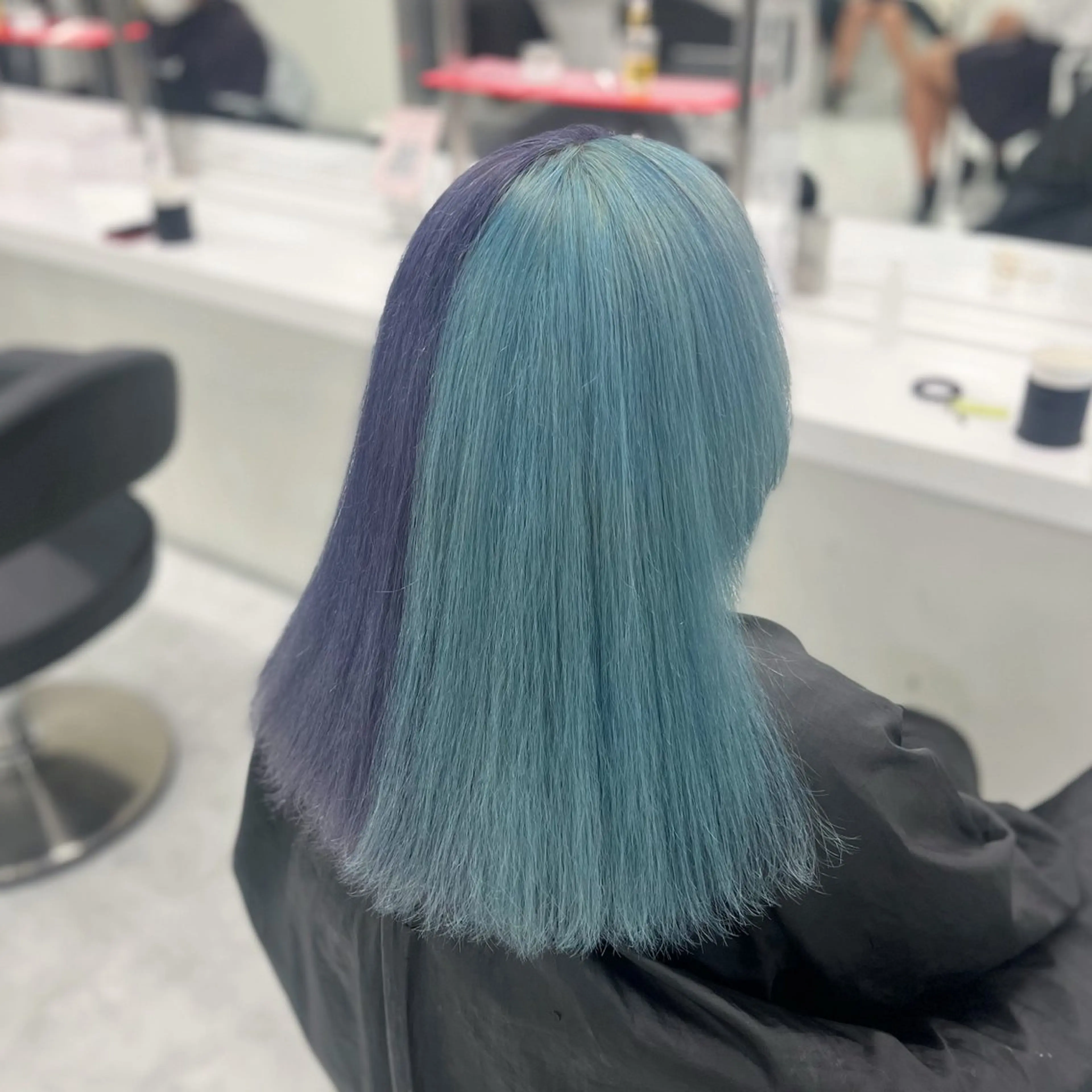 セミロング カラー ヘアカラー トリートメント ヘッドスパ ヘアセット 🩵色落ち可愛い 寒色カラー🩵のヘアスタイル