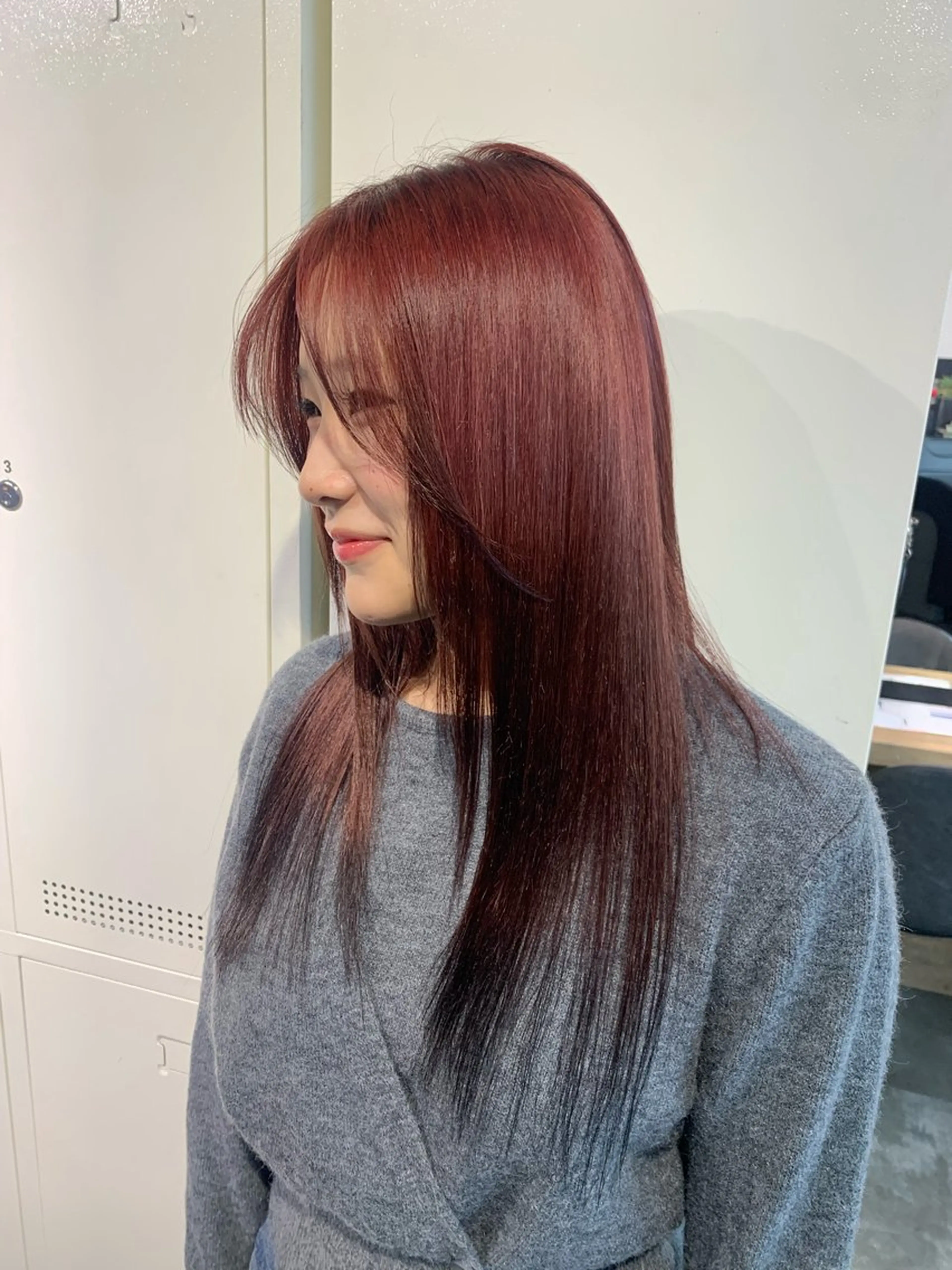 セミロング 抜け感ダブルカラー miyukiのヘアスタイル