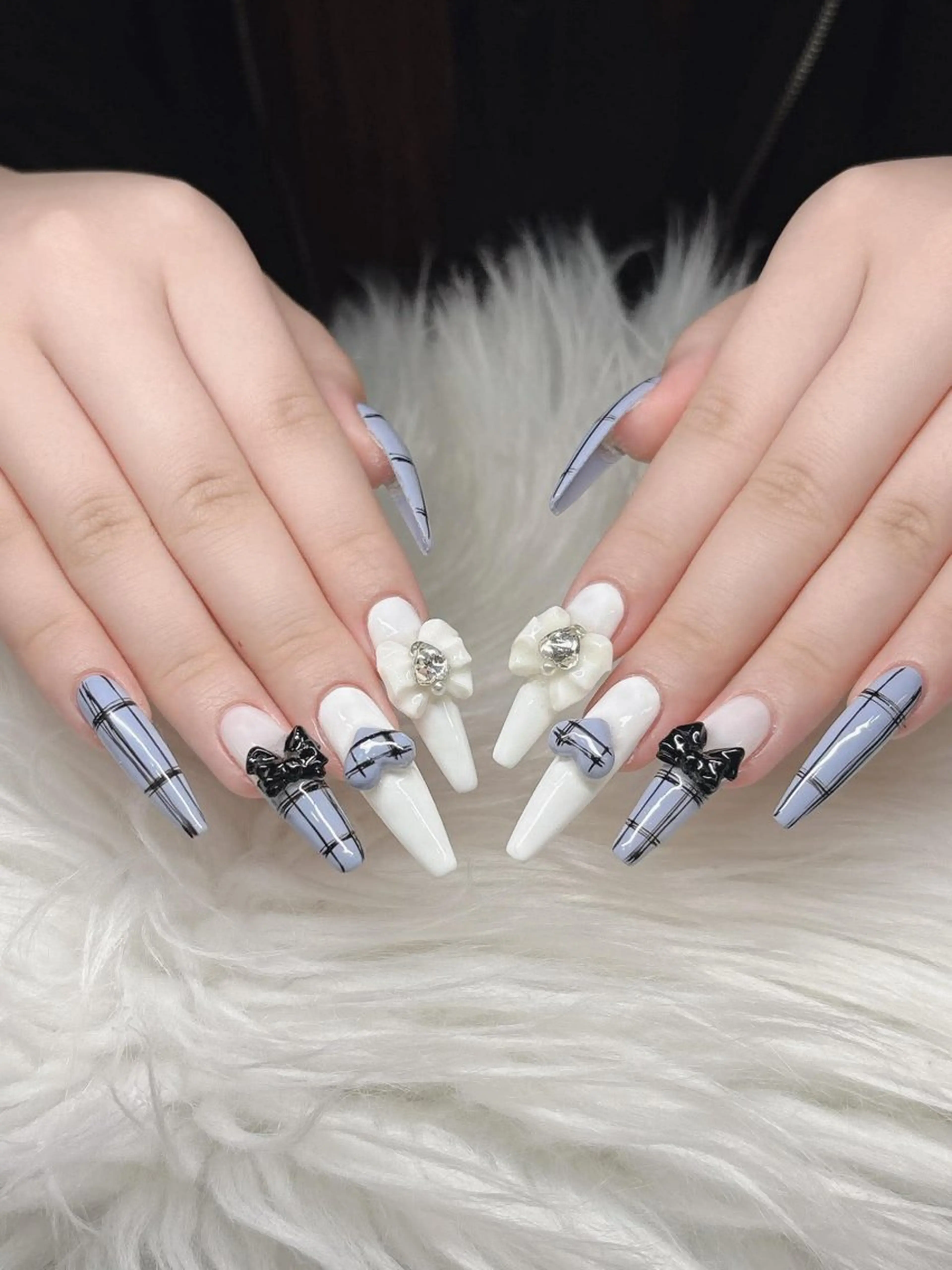 ネイル 長さ出し グラデーション 卒業式 キラキラネイル マグネットネイル Lee Nailsのネイルデザイン