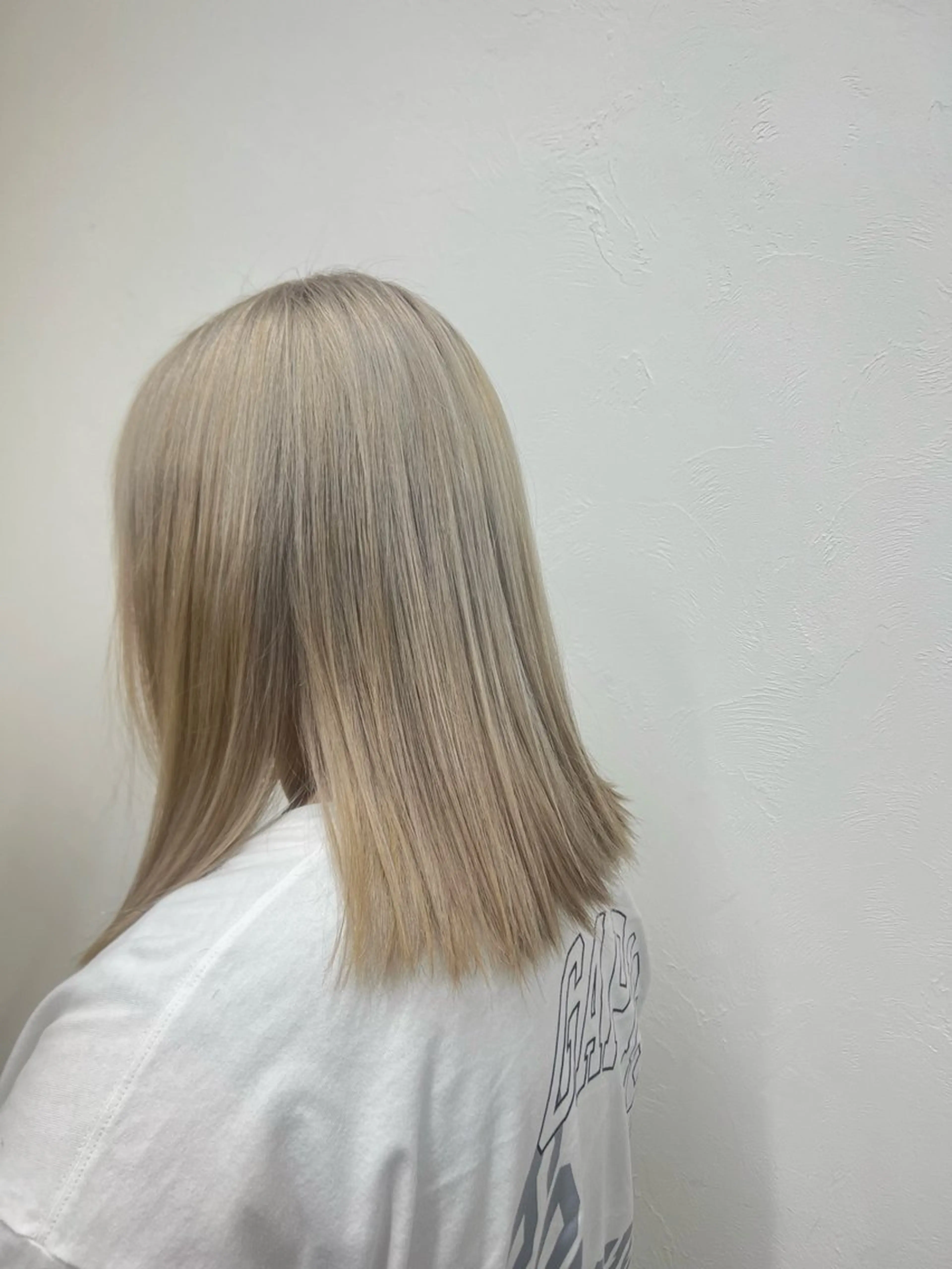 ミディアム ヘアカラー 等々力 唯奈のヘアスタイル