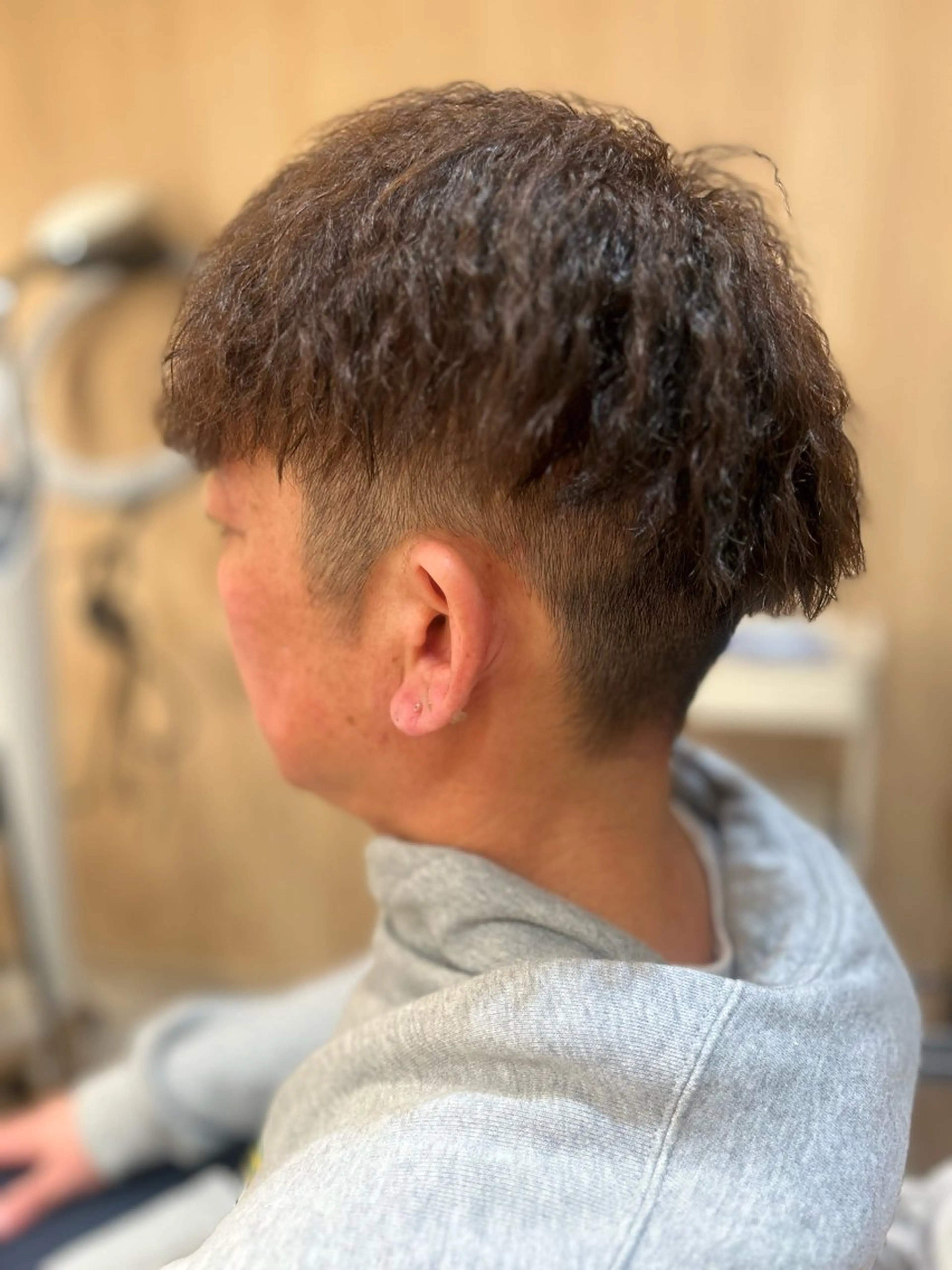 パーマ メンズ メンズパーマ メンズツイストパーマ ツイストパーマ 毛流れ 癖毛カット/ 英山明未のヘアスタイル