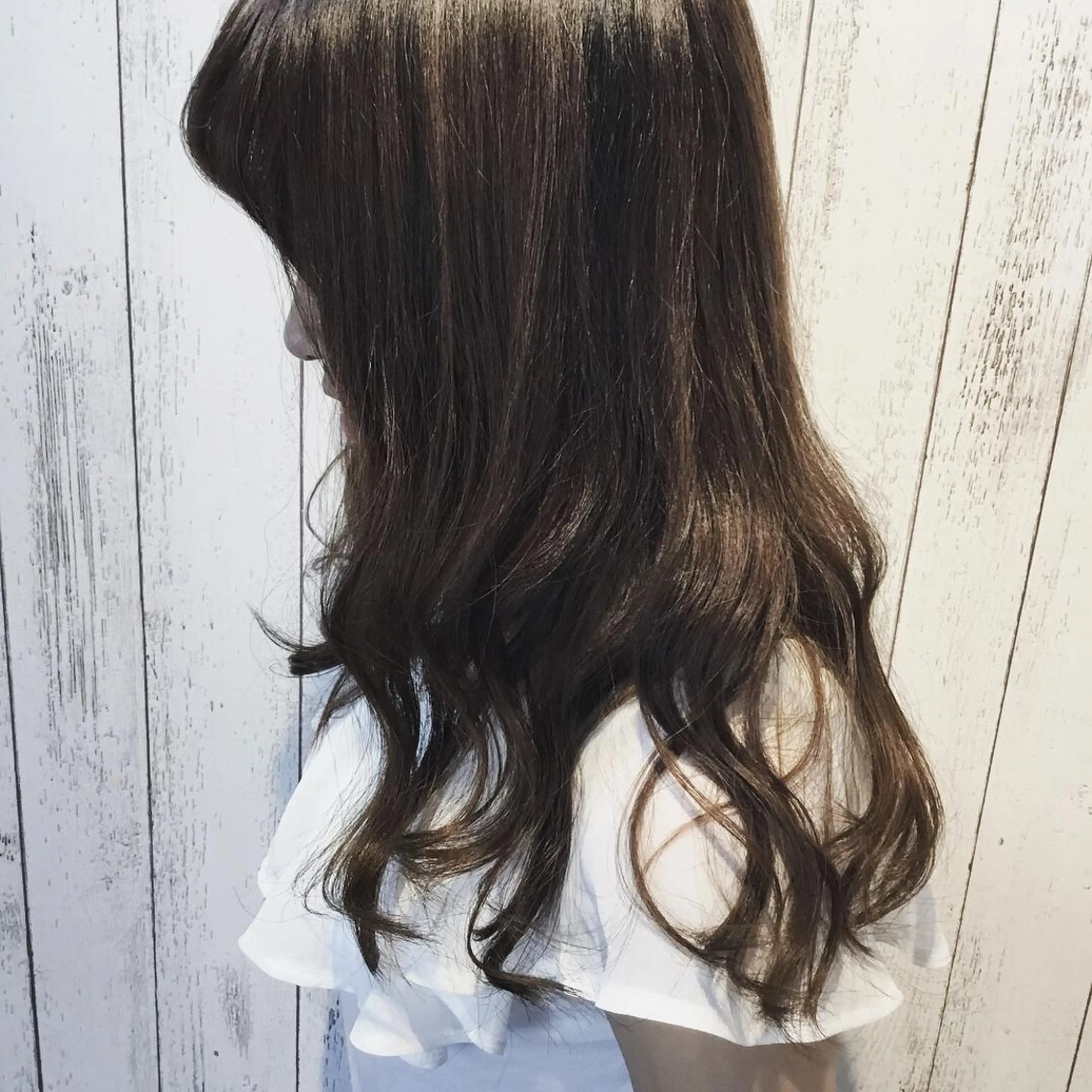 ロング カラー embrace エンブレイスのヘアスタイル