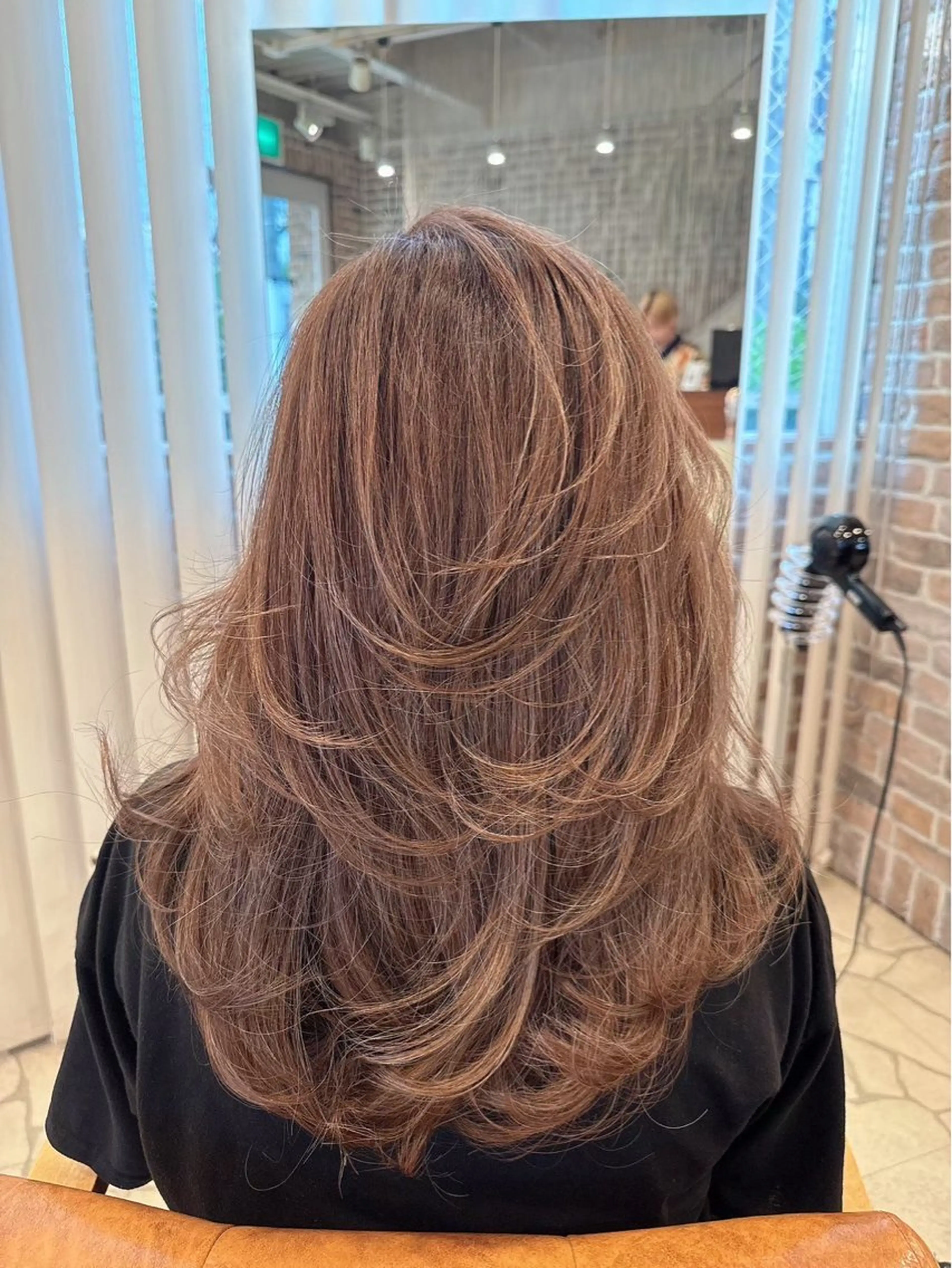 カラー 久保 すみれこのヘアスタイル