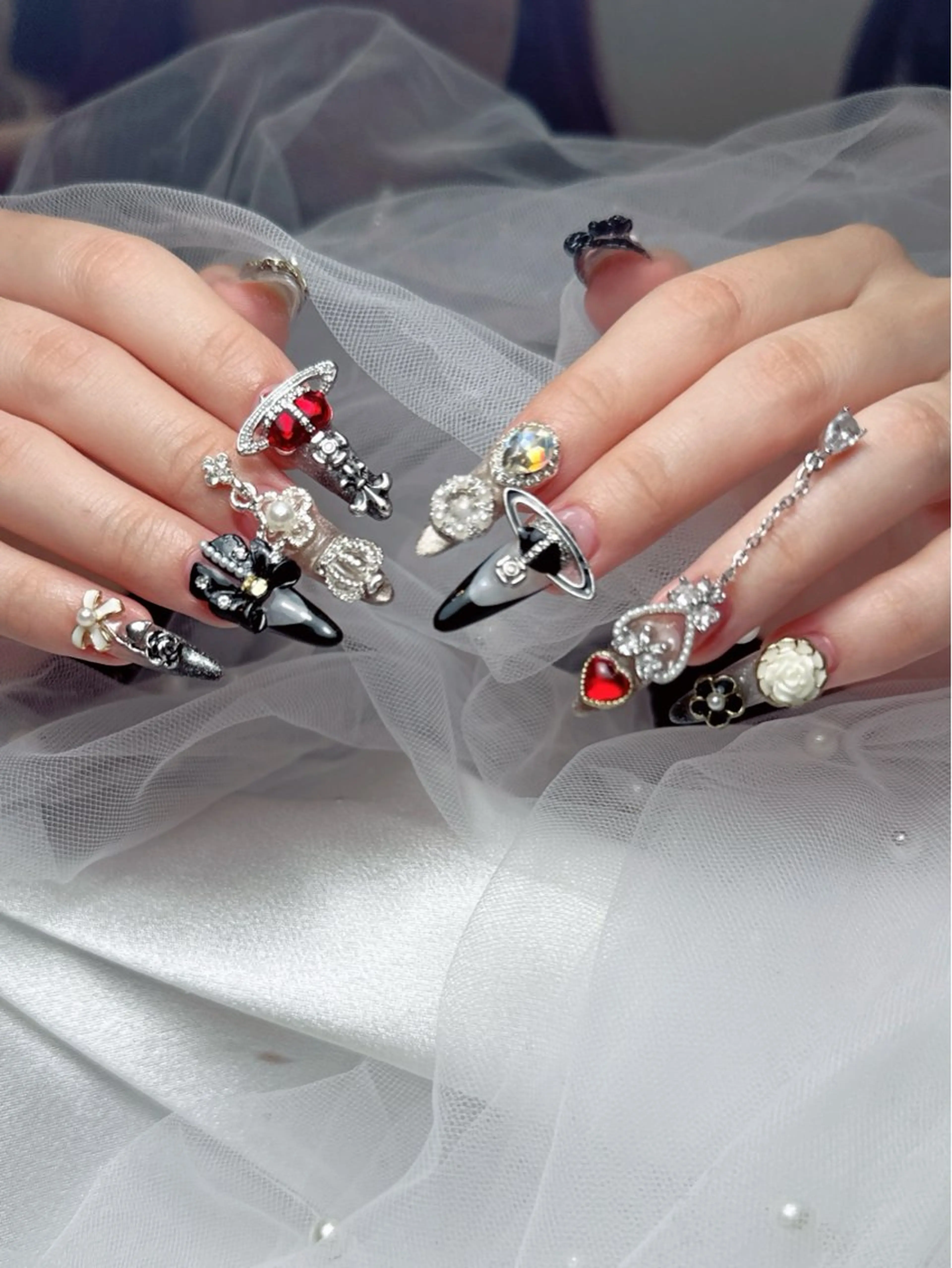 ネイル フレンチネイル ジェルネイル ハート 韓国ネイル マグネットネイル ハンドネイル ネイルサロン lotusのネイルデザイン