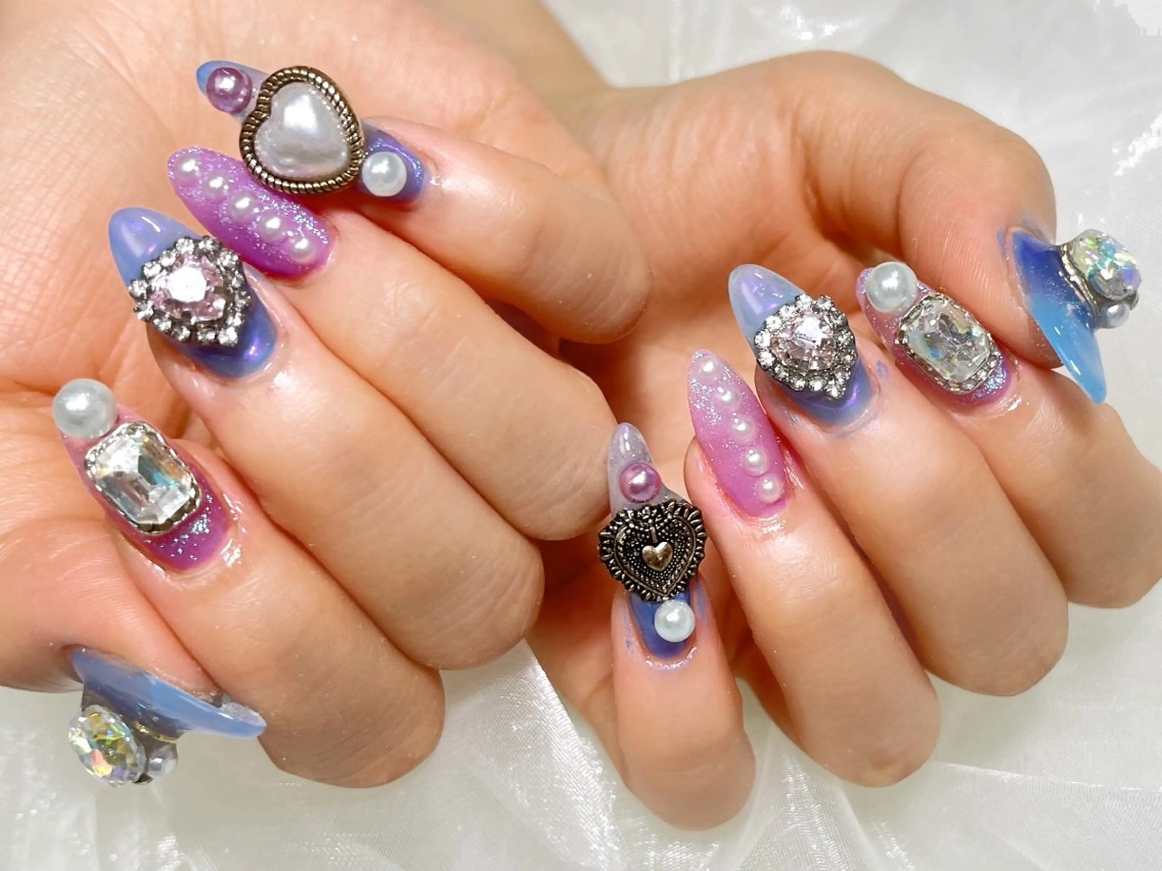ネイル ハンドネイル 🎀ネイルサロン エクラYUI🎀のネイルデザイン