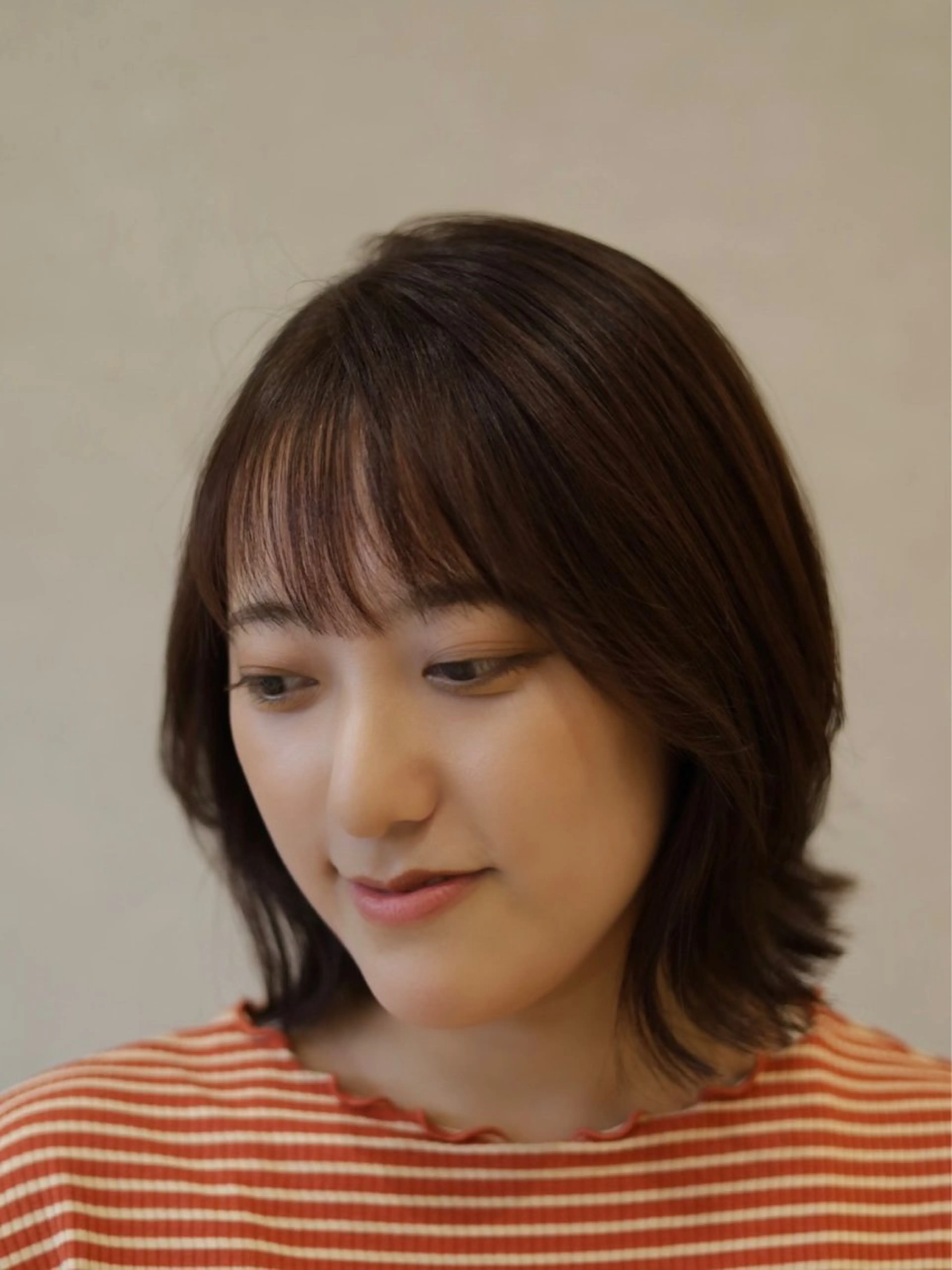 ミディアム カラー ボブレイヤー ブラウンカラー ナチュラルブラウン ボブ レイヤーカット 小川 泉美のヘアスタイル