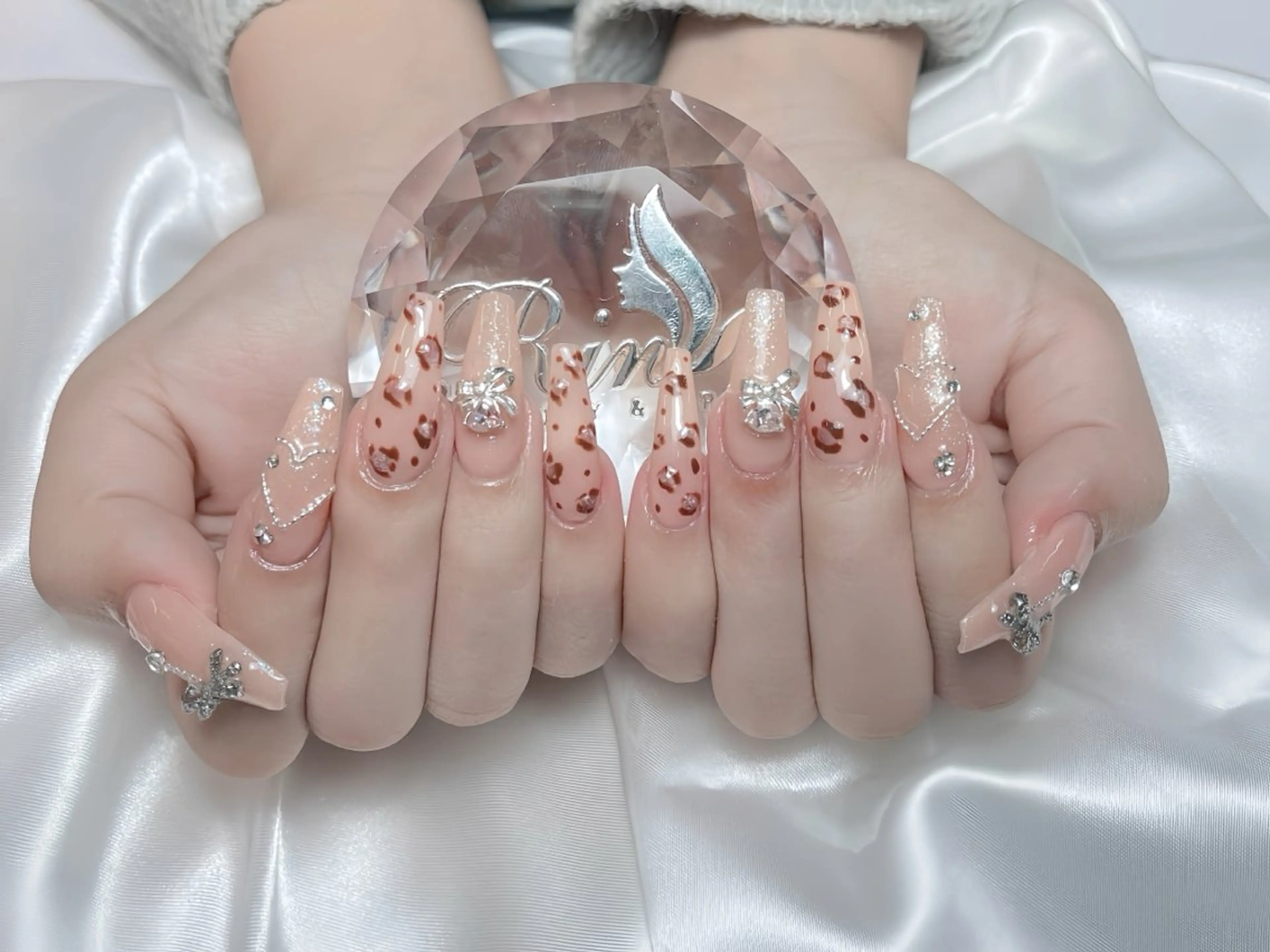 ネイル アートネイル ハンドネイル Rin Nail 新大久保店のネイルデザイン