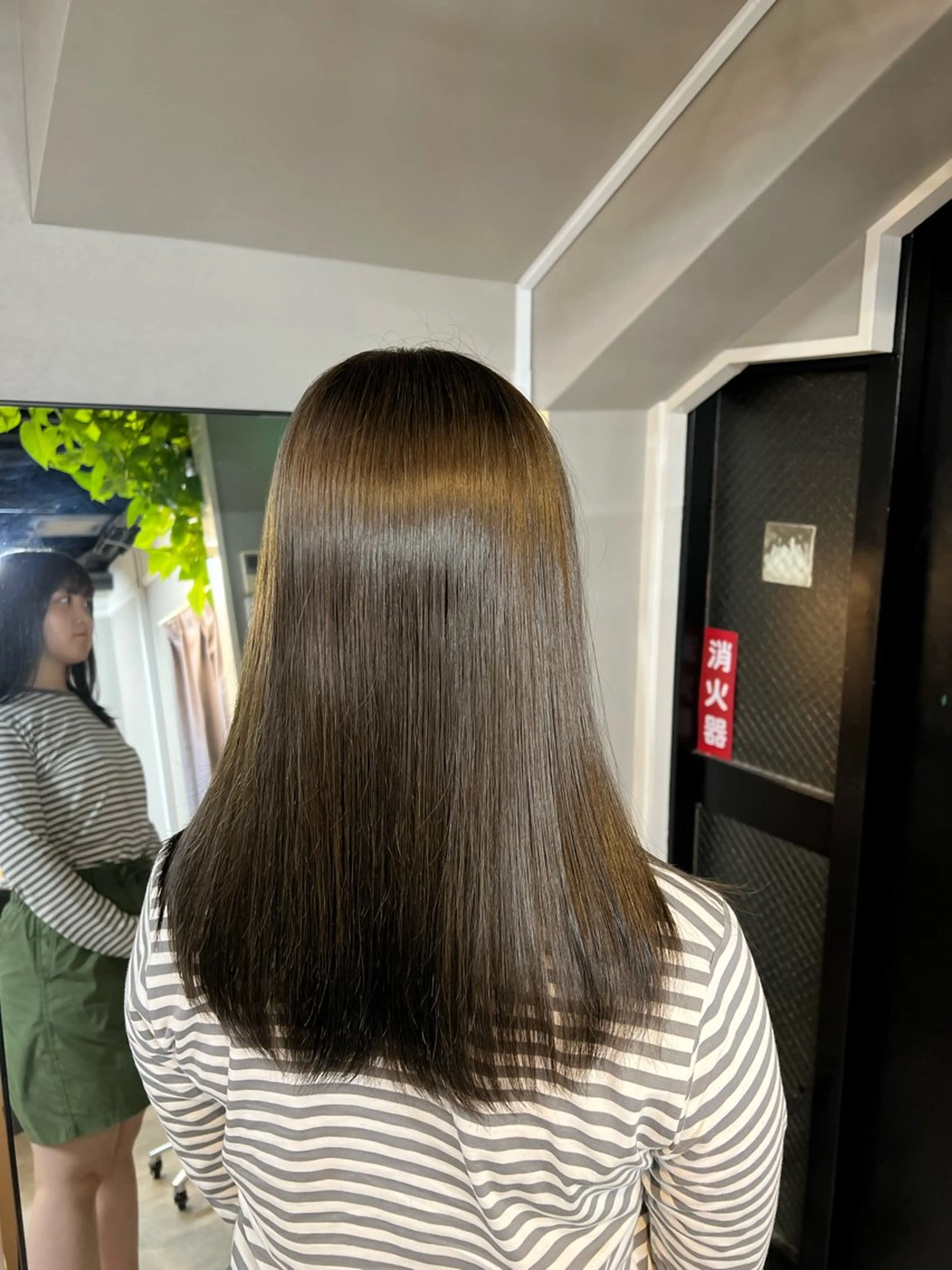 最高級トリートメントで艶髪に👑【カット+プレミアムTOKIO+ケアプロ超音波トリートメント】の写真