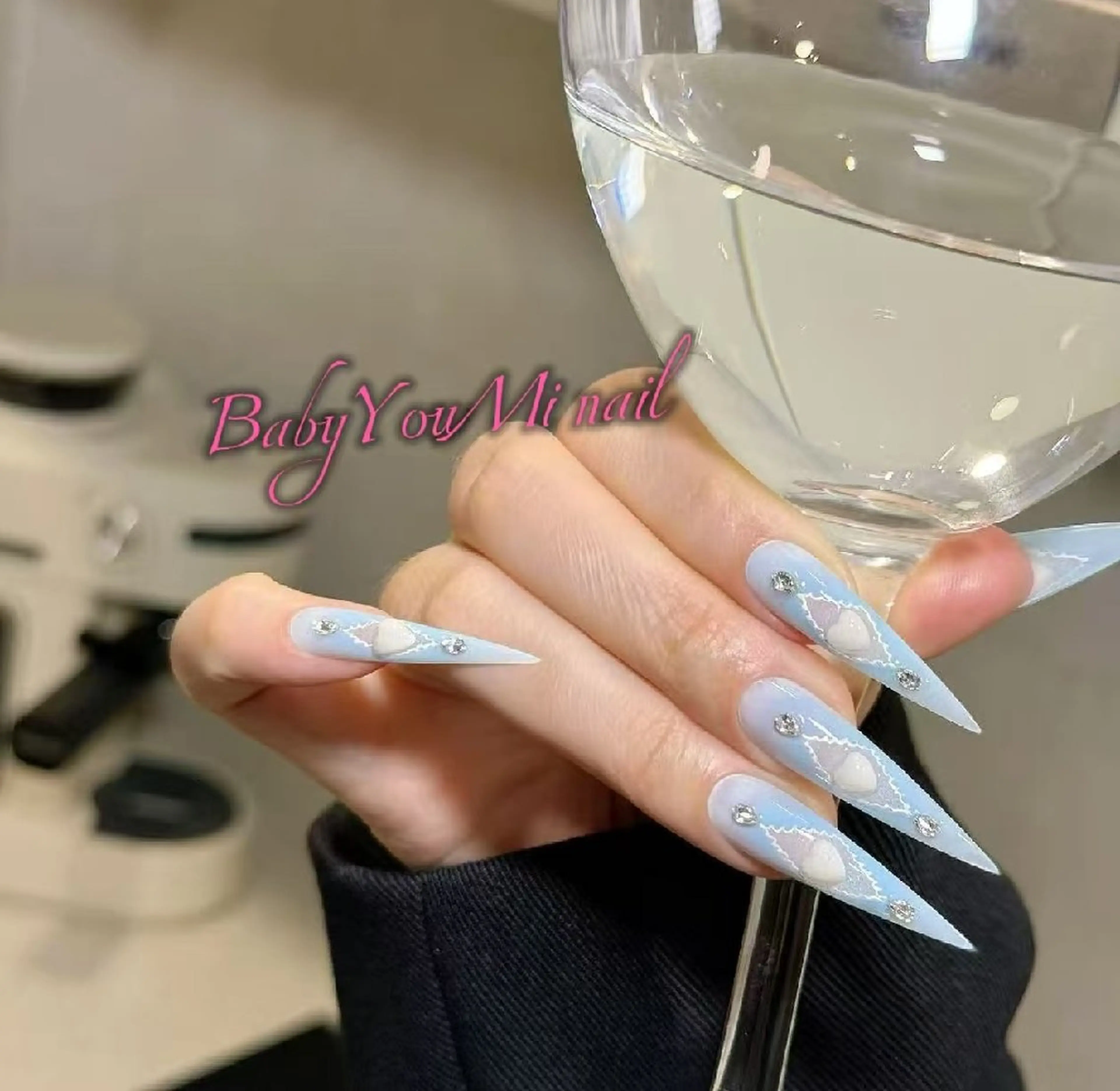 ネイル オーロラネイル フラワーネイル フットネイル フレンチネイル ジェルネイル ハンドネイル Oomiya 服部のネイルデザイン