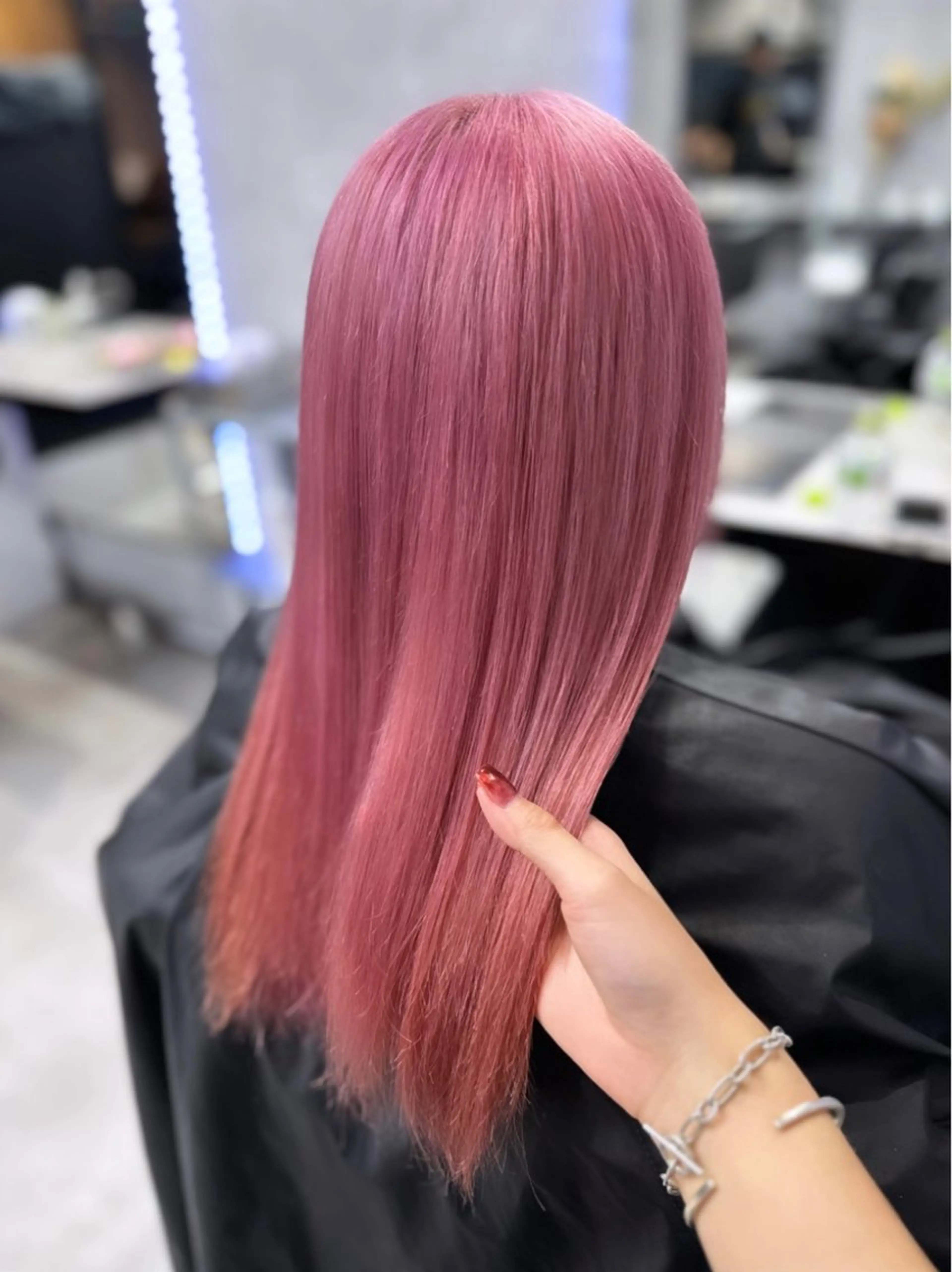 セミロング カラー ブリーチ ピンクカラー ヘアカラー 【原宿プルエクステ】 NANAMIのヘアスタイル