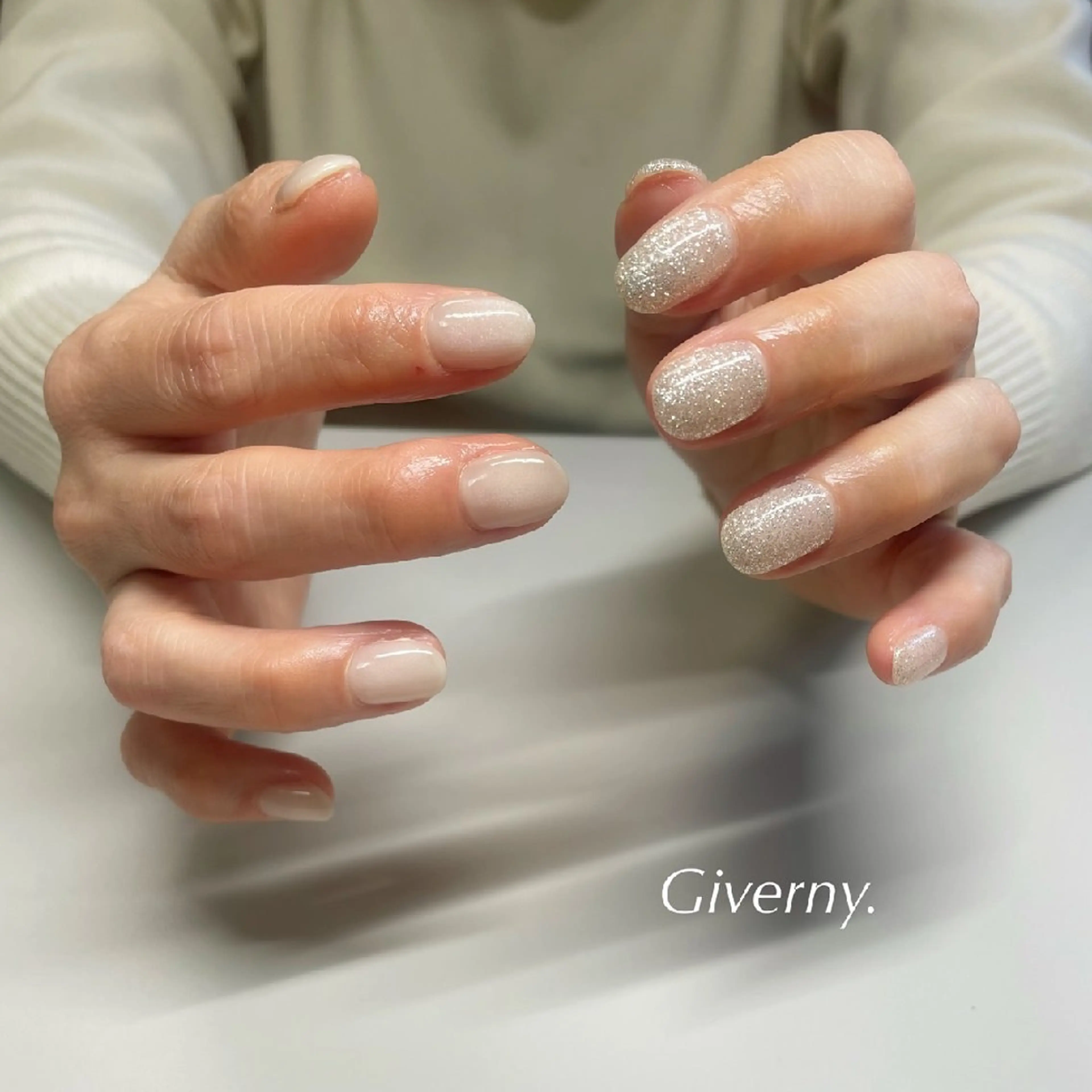 ネイル フラッシュネイル マグネットネイル 冬ネイル ハンドネイル Giverny .のネイルデザイン