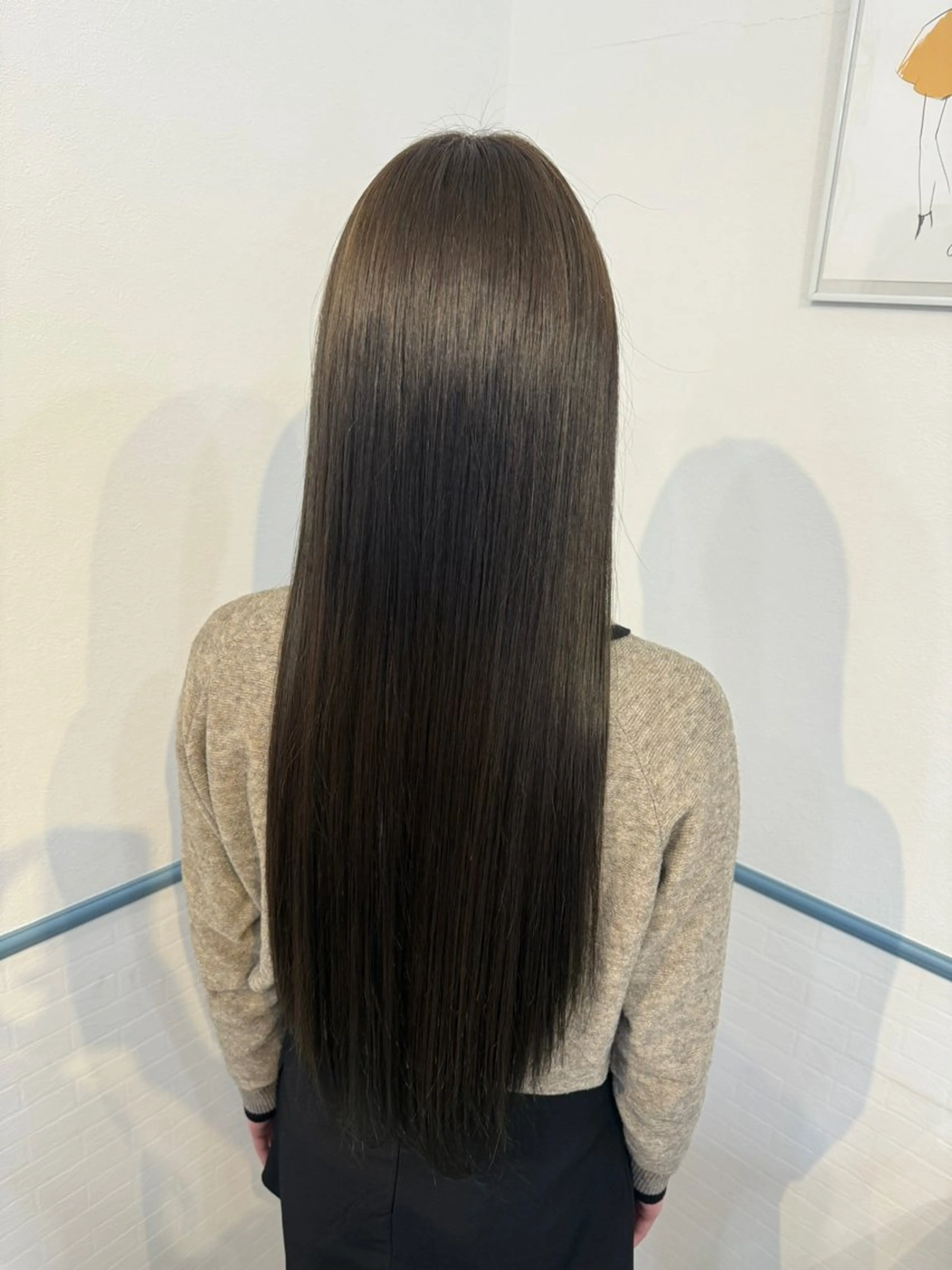 ロング カラー 柴原 杏梨のヘアスタイル