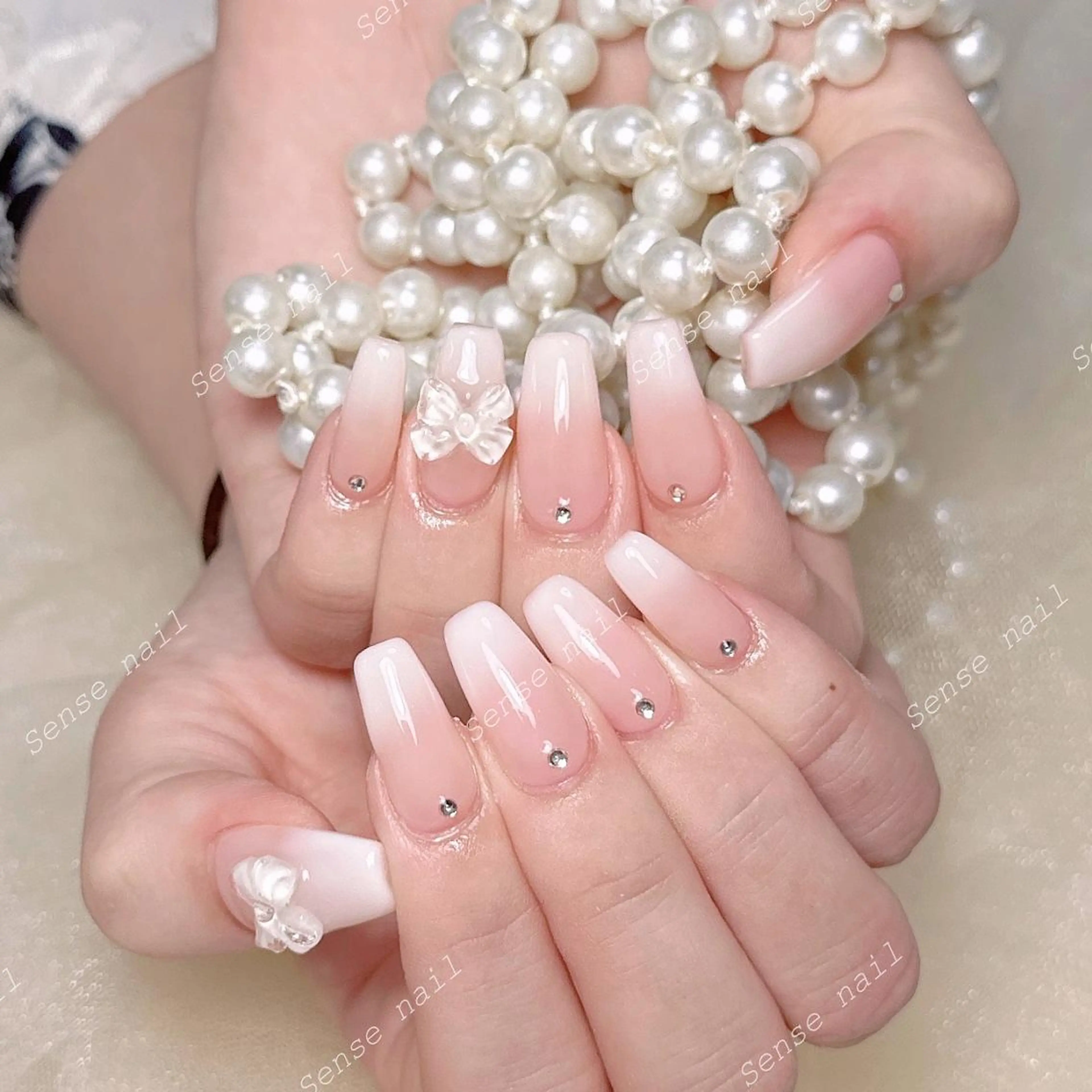 ネイル ハンドネイル ハンドケア Queening 🦋のネイルデザイン