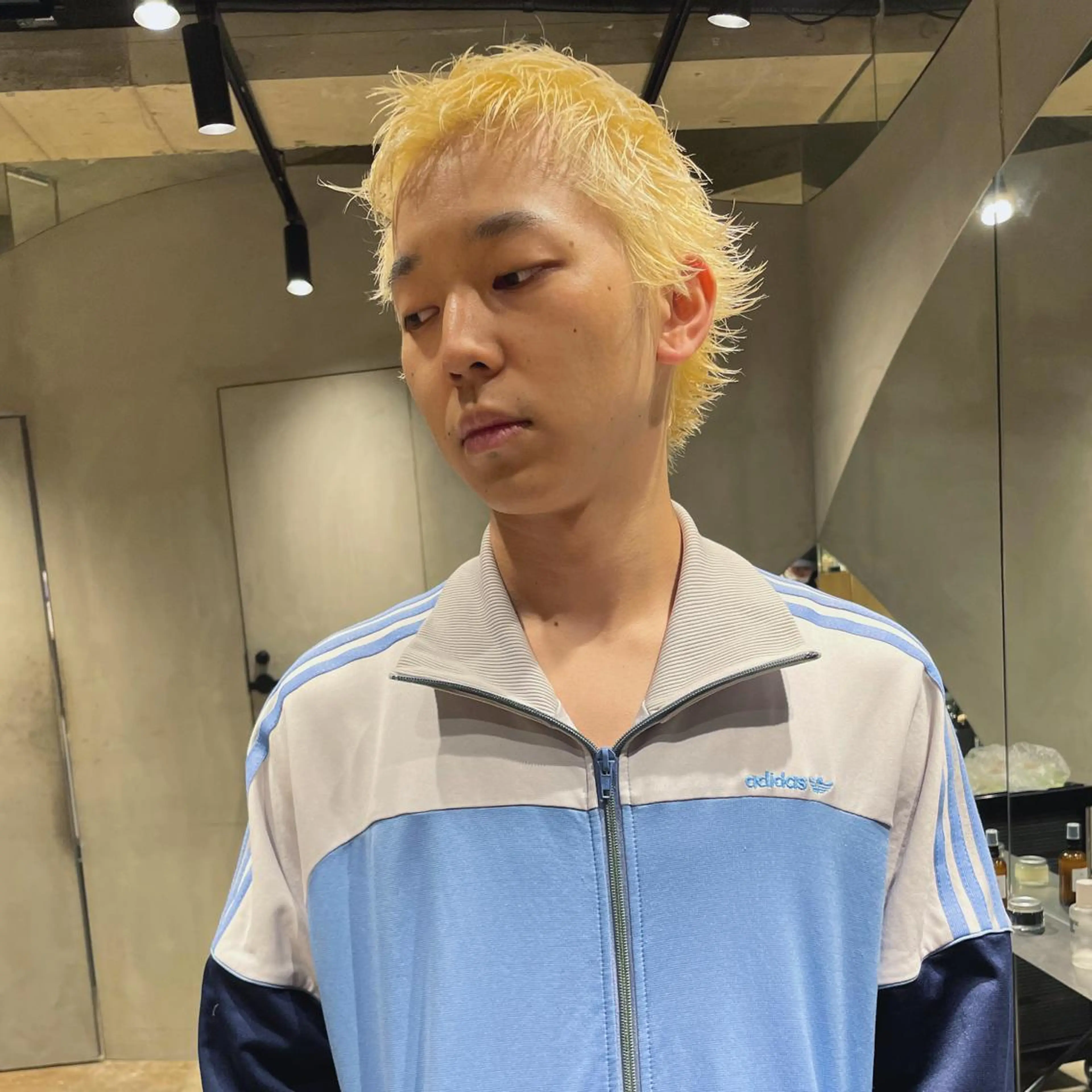 ショート カラー メンズ ショートボブ ショートレイヤー メンズブリーチ フェードカット メンズハイライト カット ヘアカラー 🌈圧倒的デザイン パーマ　関和希のヘアスタイル