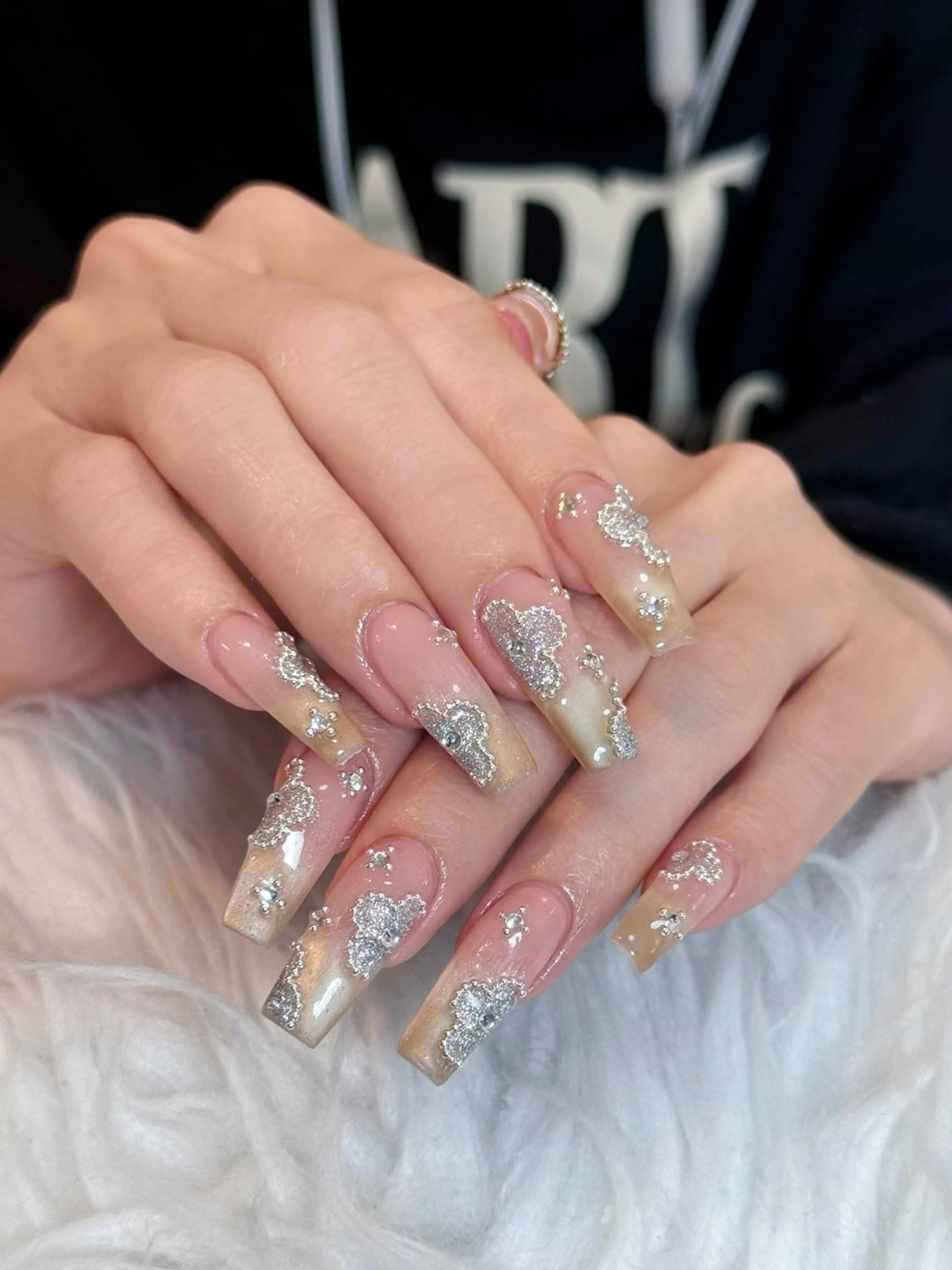 ネイル オーロラネイル ボルドー ブラウン 氷ネイル・うるうるネイル キラキラネイル ハンドネイル Julli NailStudioのネイルデザイン