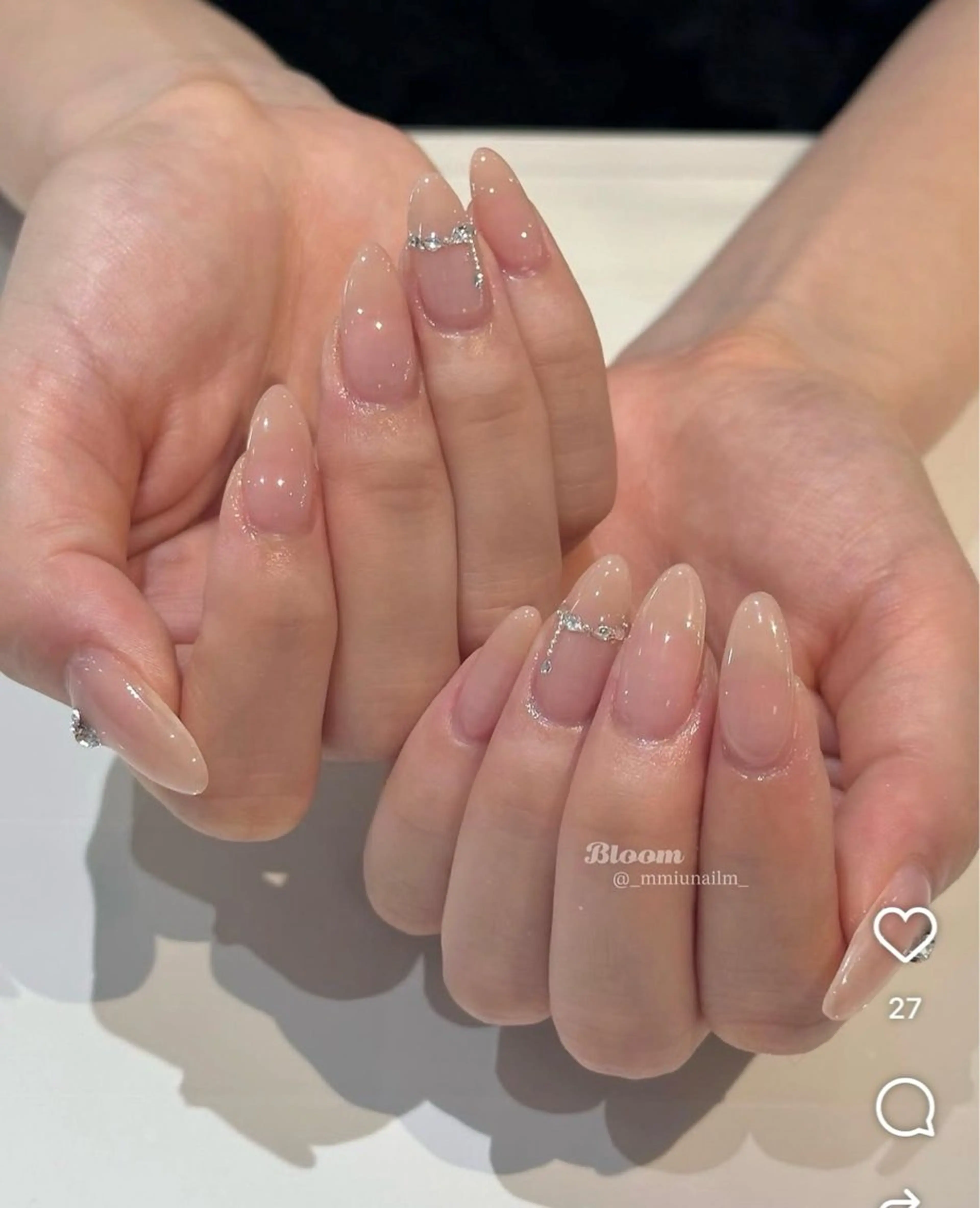 ネイル Bloom 莉子のネイルデザイン