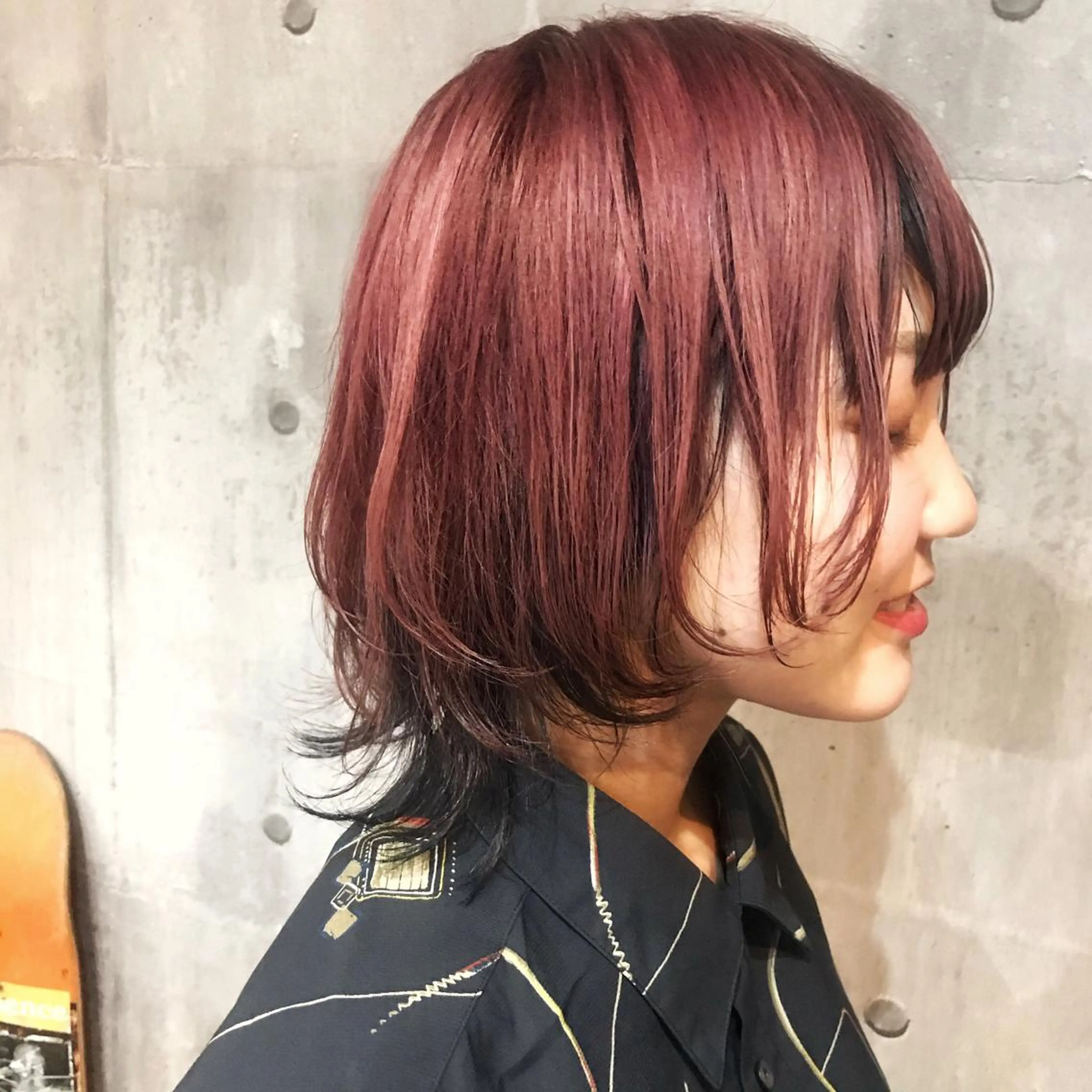 ミディアム カラー ウルフカット ホワイト&レイヤーカ ットエクステ長畠俊輔のヘアスタイル