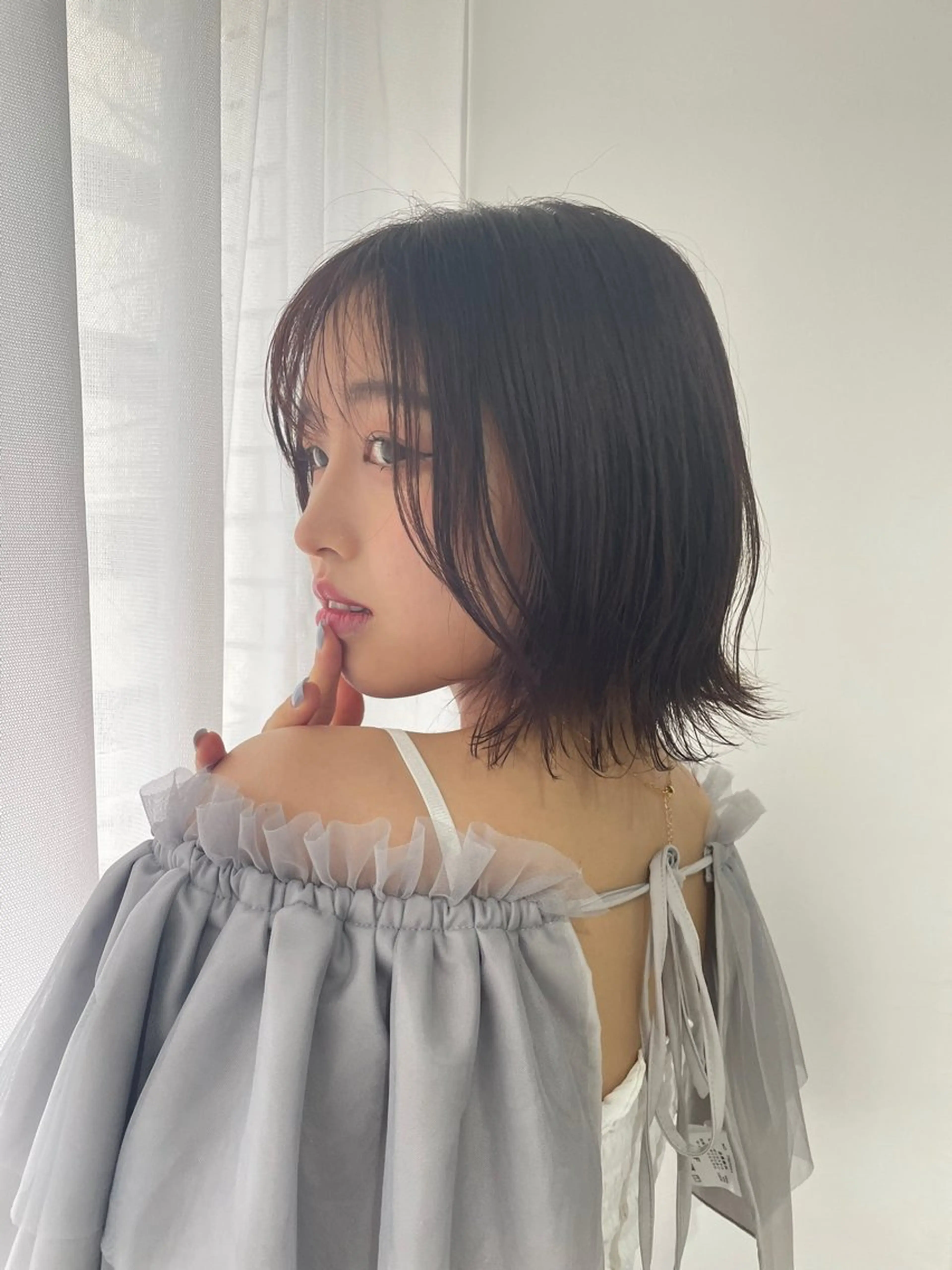ミディアム ボブ/顔まわり /みそらレイヤーのヘアスタイル